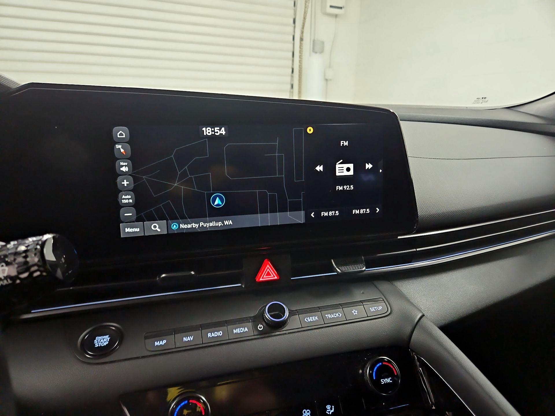 Thumbnail: 2022 Hyundai Elantra - 14