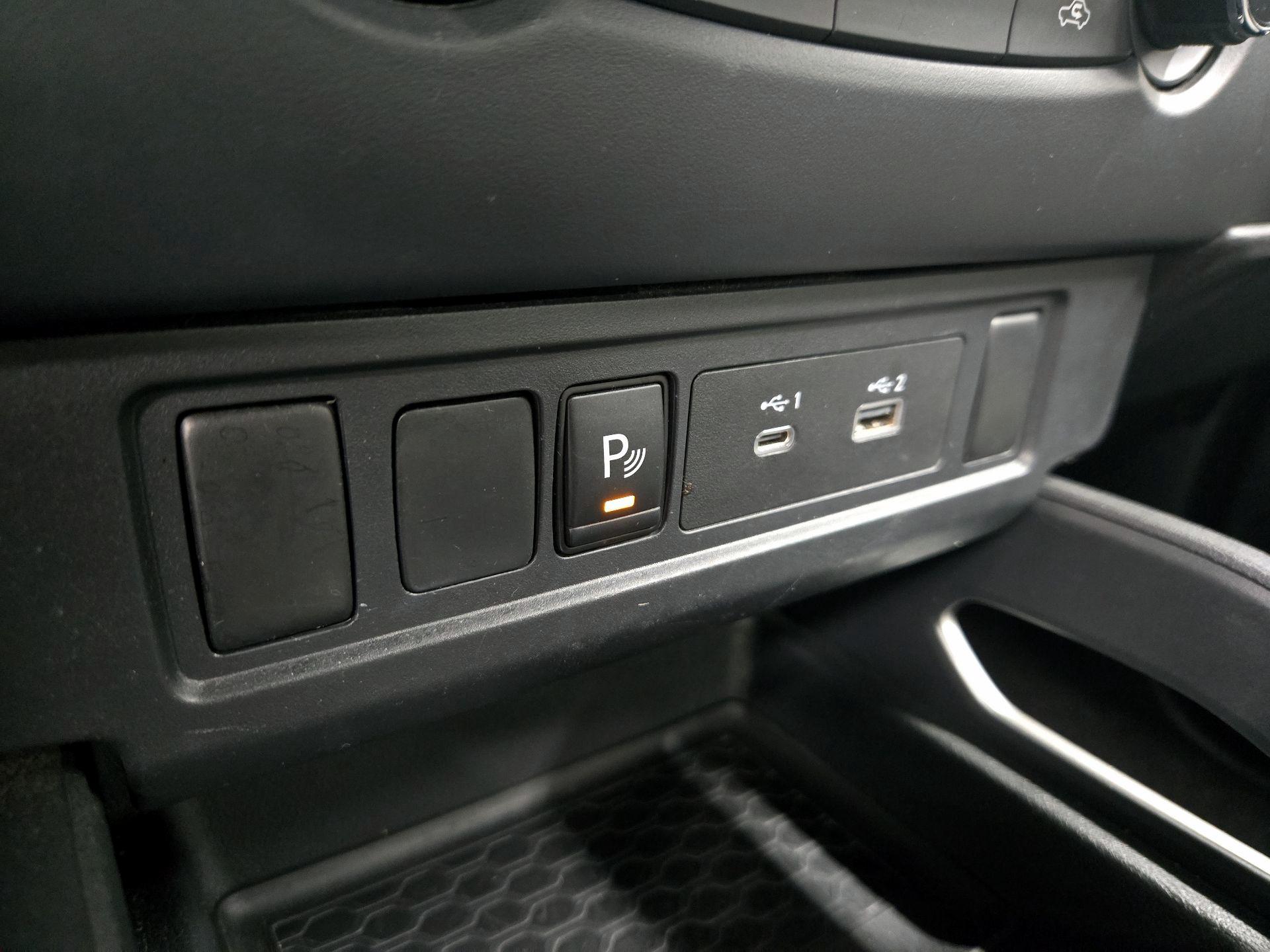 Thumbnail: 2022 Nissan Frontier - 18