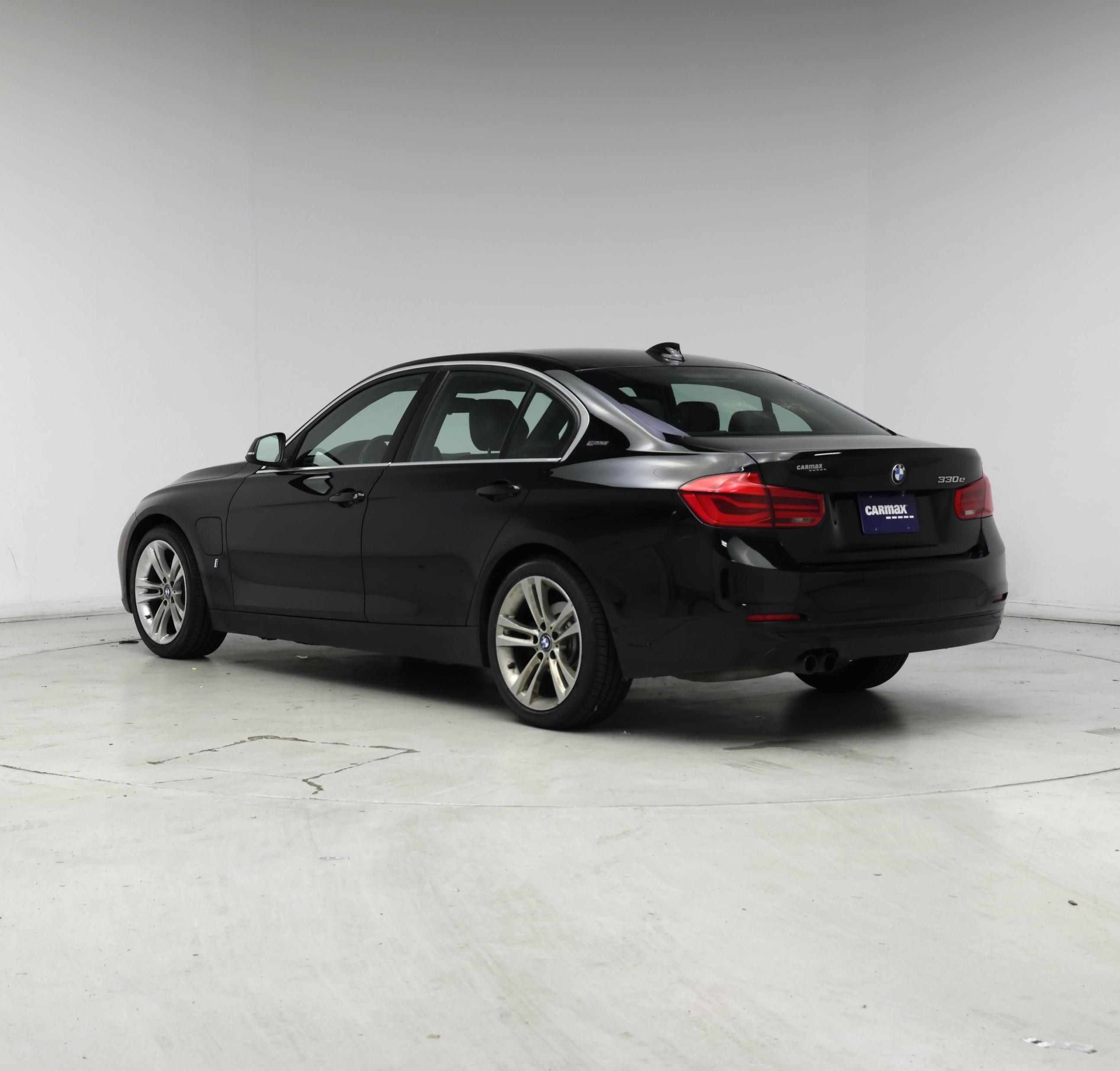 Thumbnail: 2018 BMW 3 Series - 2