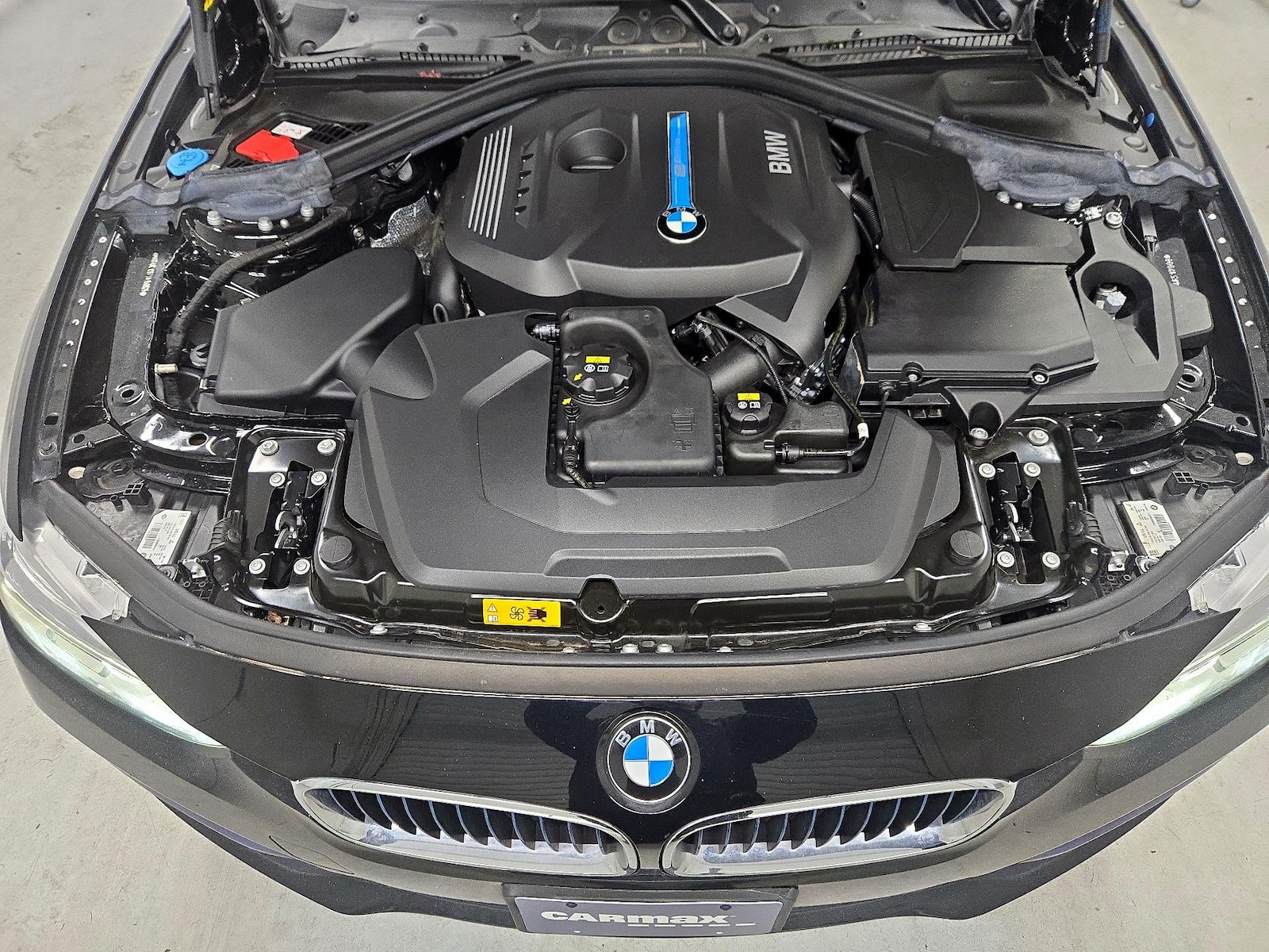 2018 BMW 3 Series 330e - Photo 22