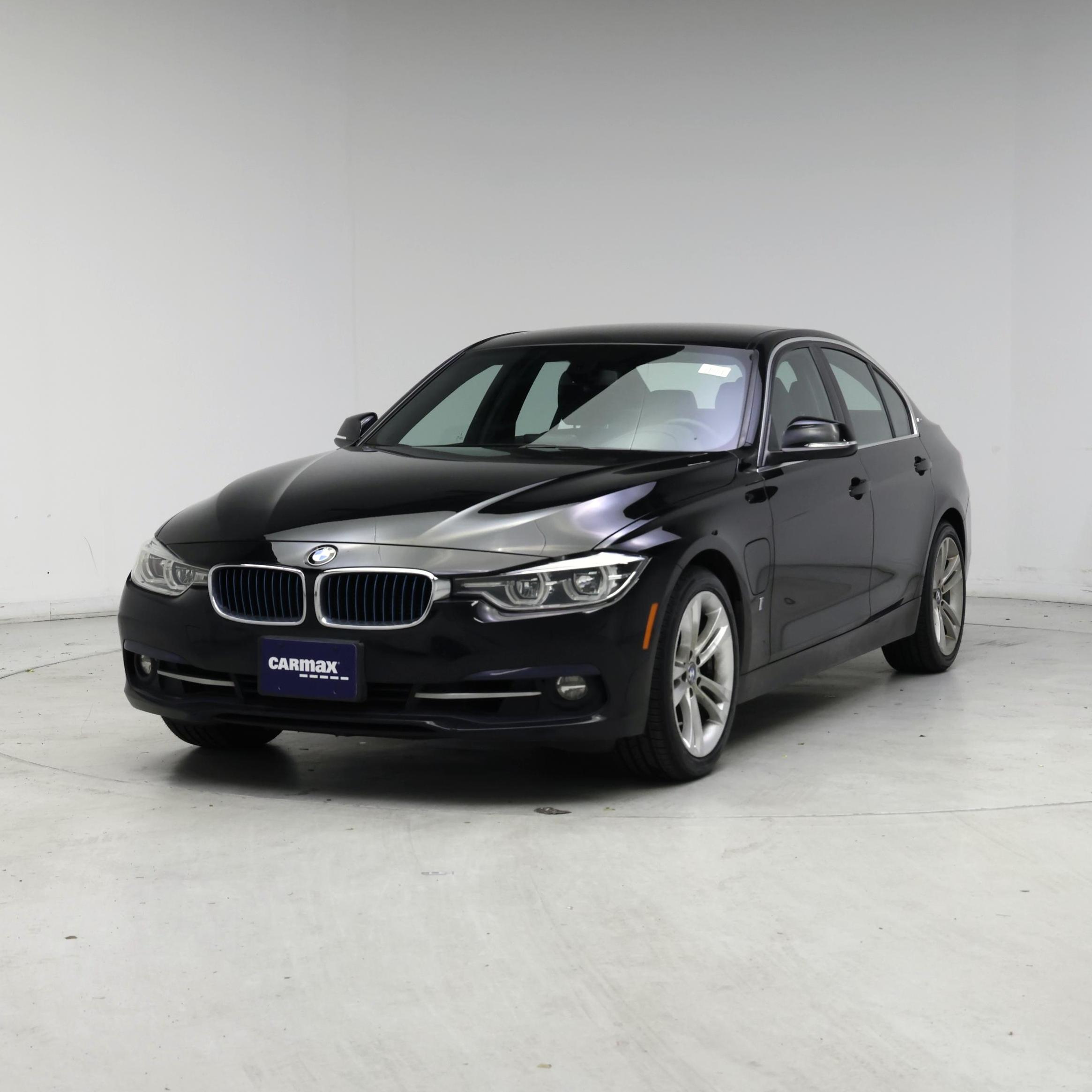 Thumbnail: 2018 BMW 3 Series - 4