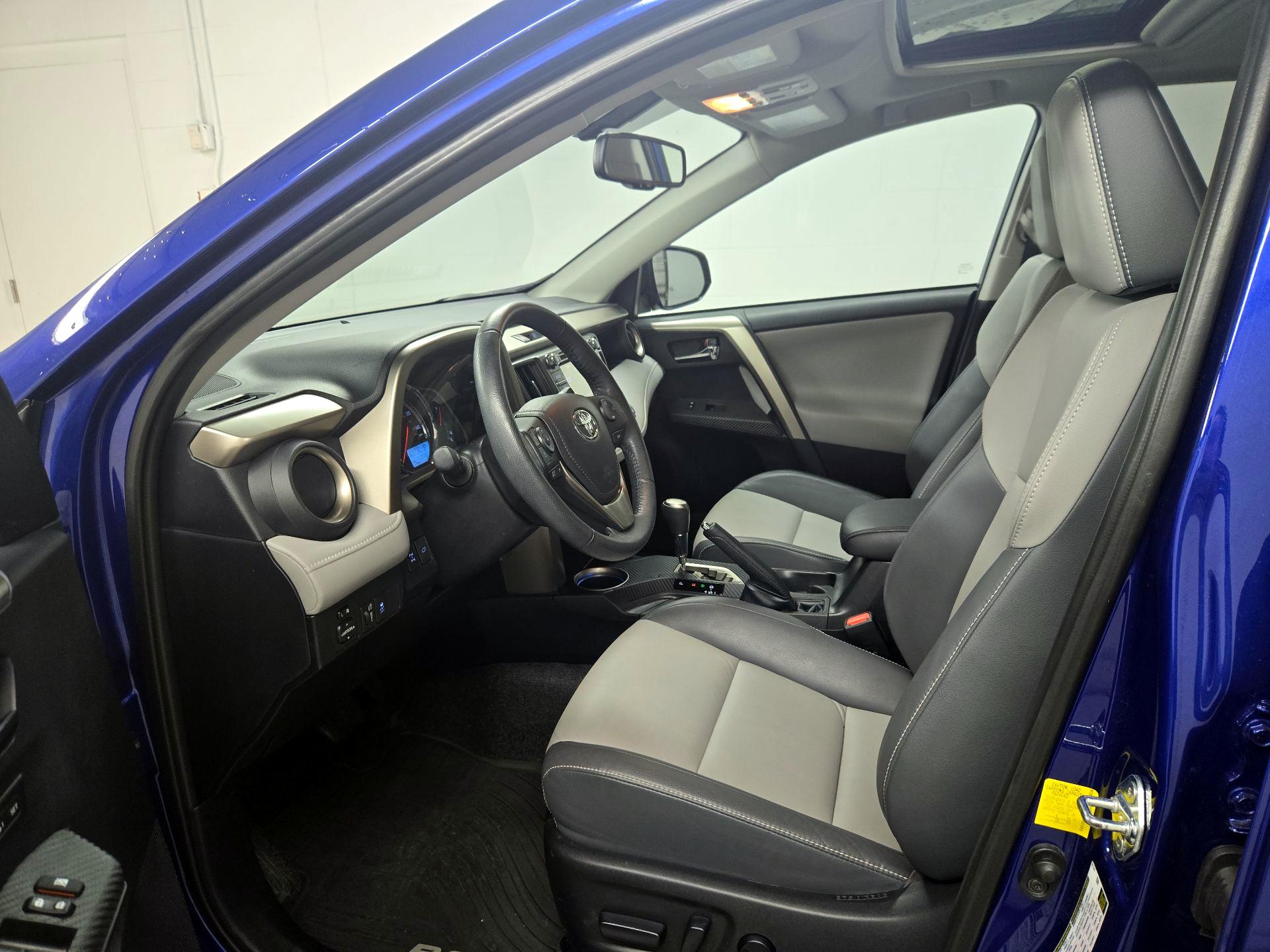 Thumbnail: 2014 Toyota RAV4 - 11