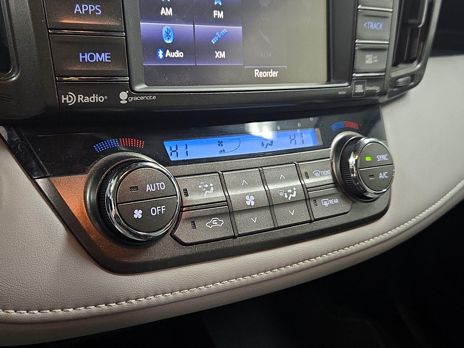 Thumbnail: 2014 Toyota RAV4 - 16