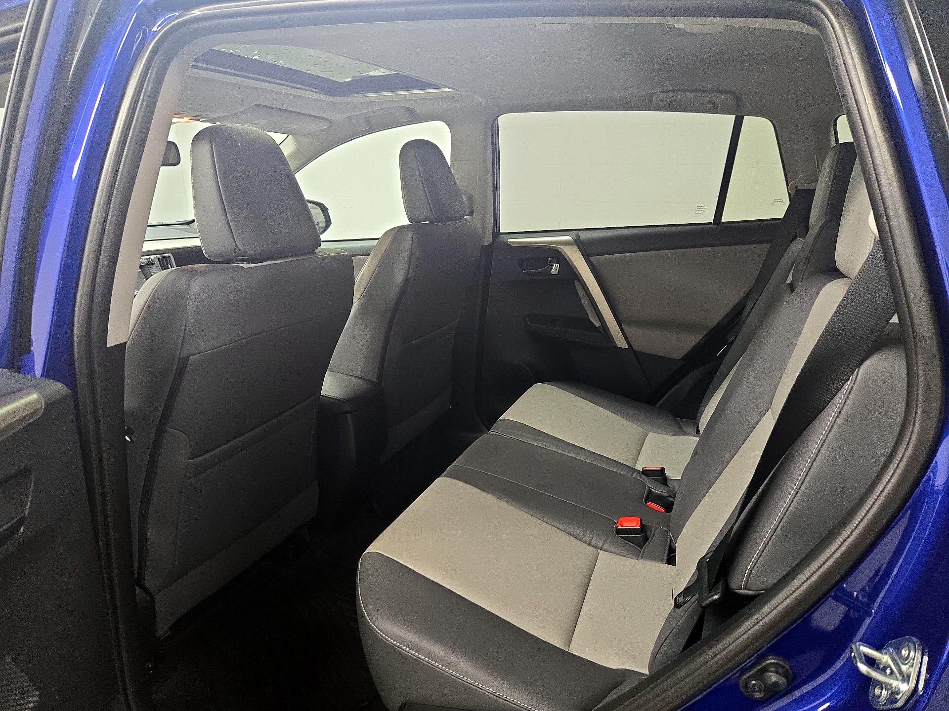 Thumbnail: 2014 Toyota RAV4 - 20