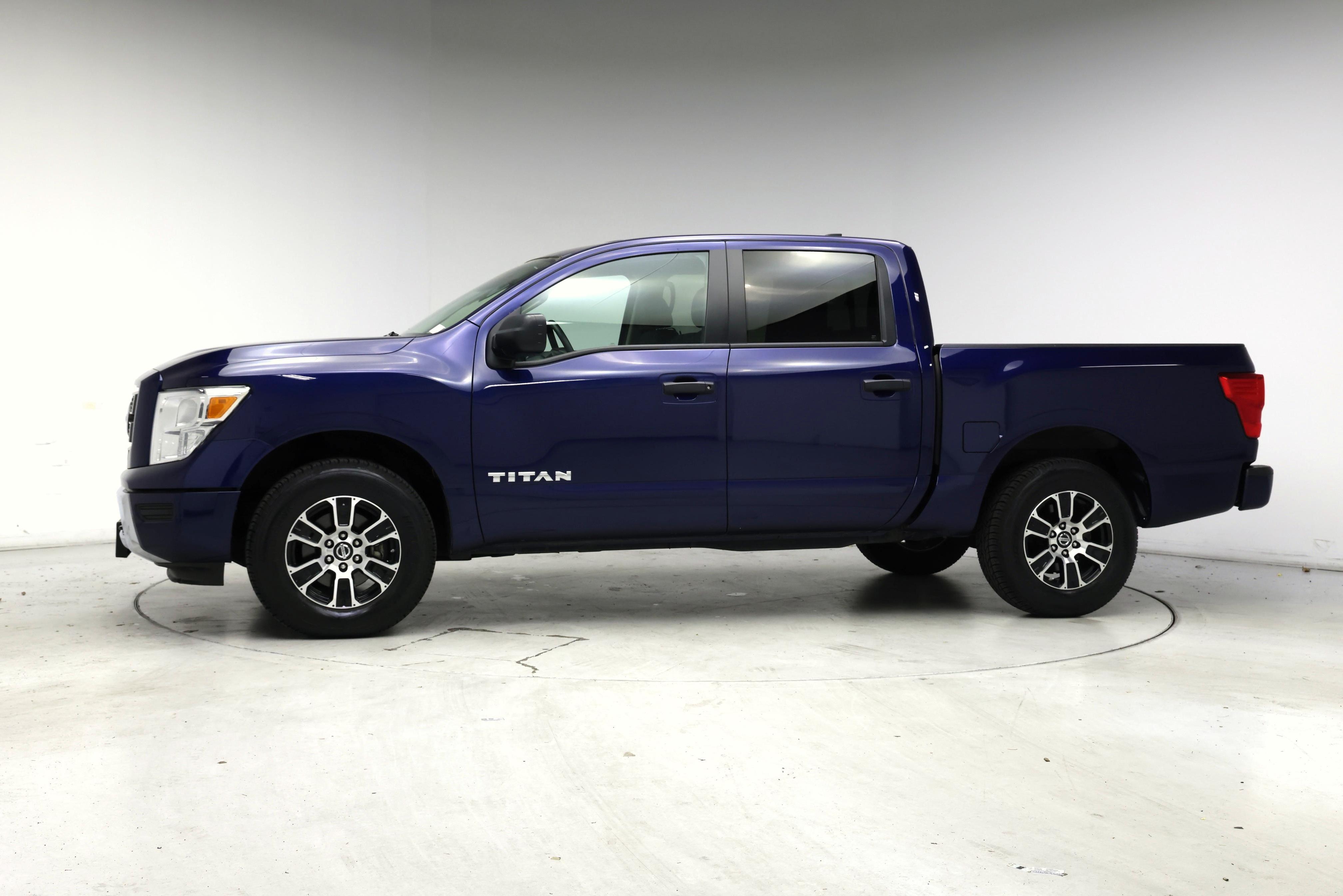 Thumbnail: 2022 Nissan Titan - 3