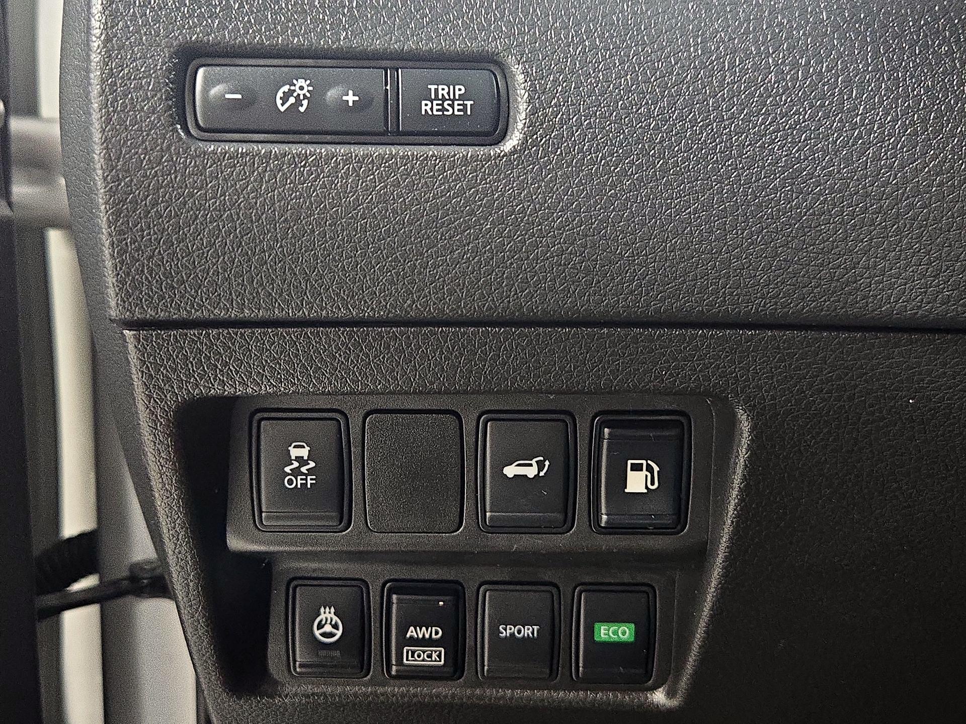 Thumbnail: 2018 Nissan Rogue - 13