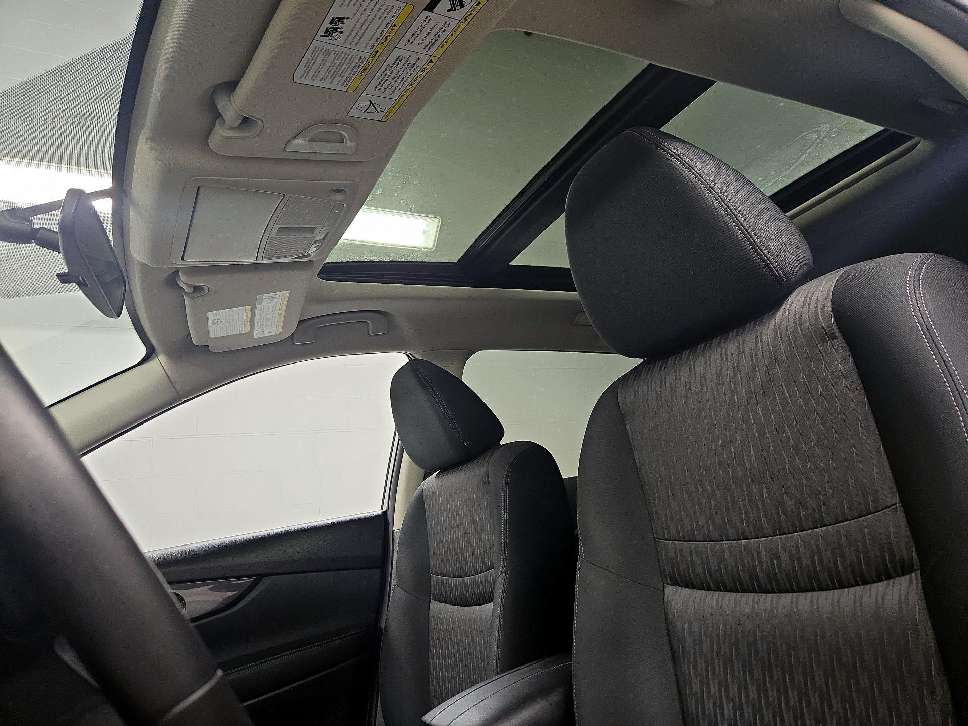 Thumbnail: 2018 Nissan Rogue - 20