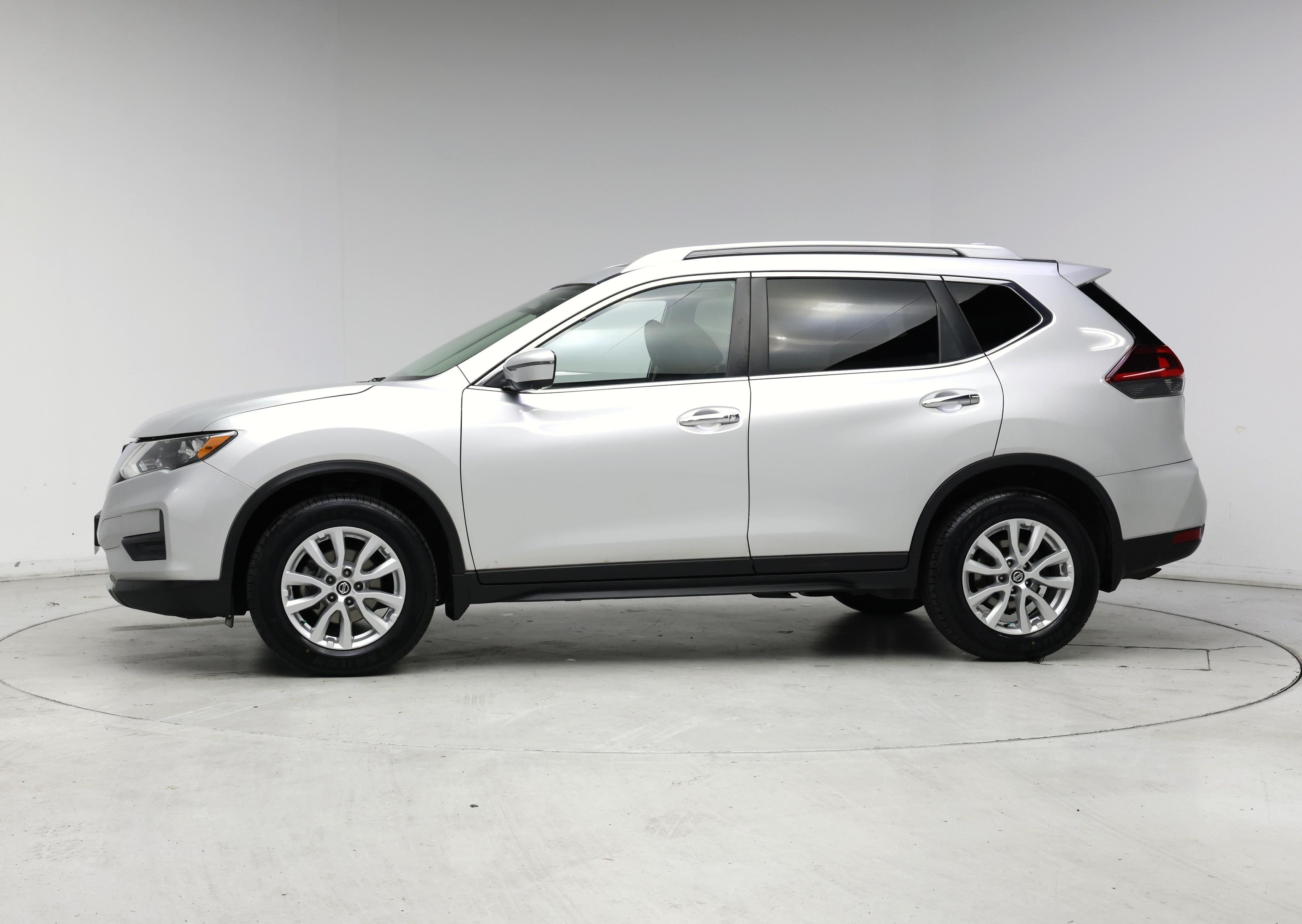 Thumbnail: 2018 Nissan Rogue - 3