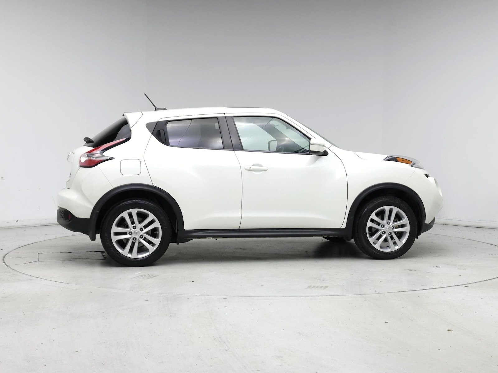 2016 Nissan Juke SV - Photo 8