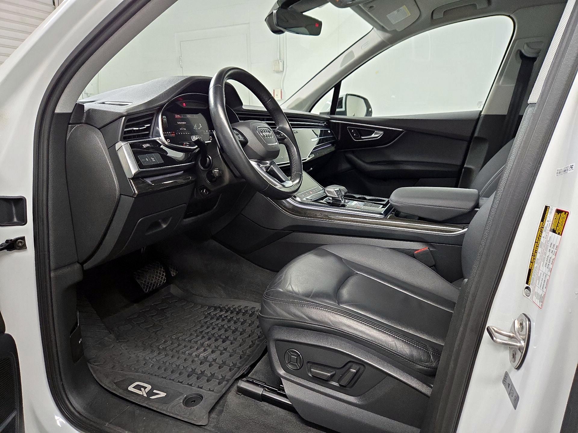 Thumbnail: 2022 Audi Q7 - 11