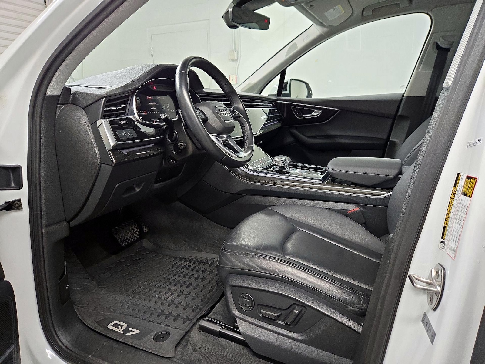 2022 Audi Q7 Premium Plus - Photo 12