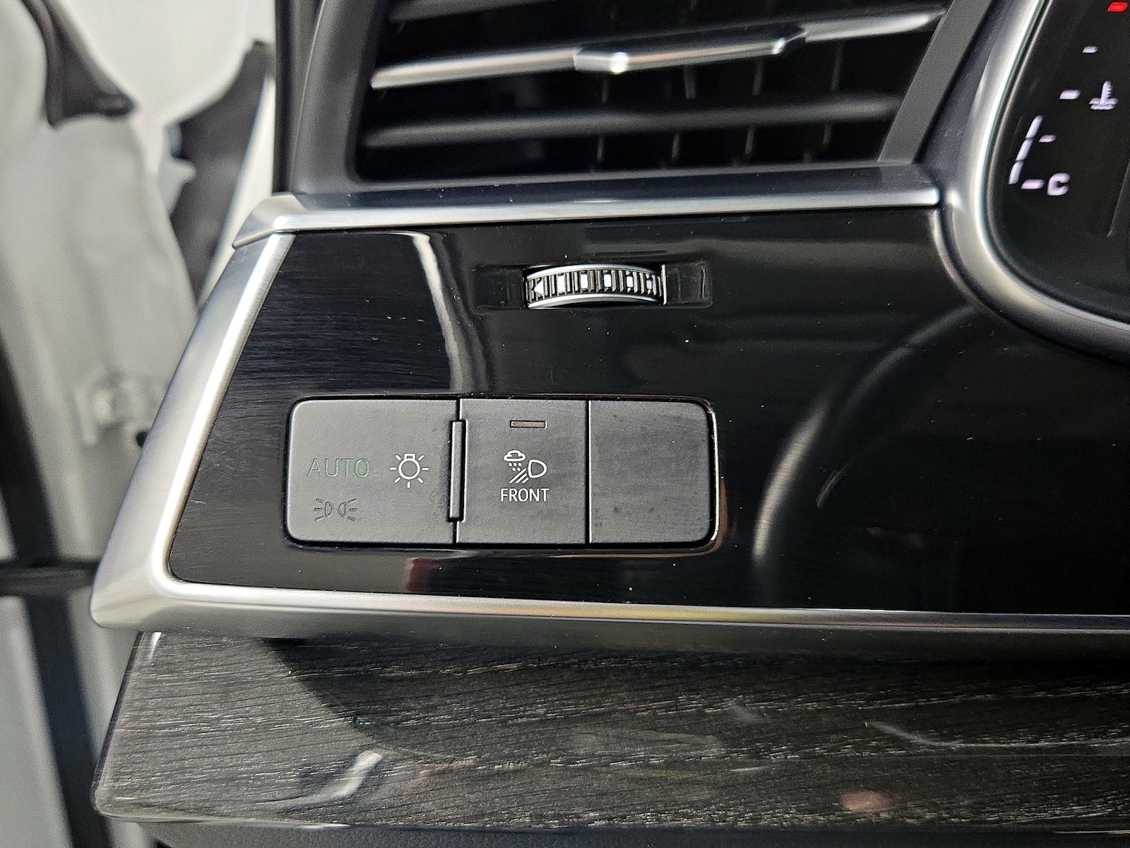 2022 Audi Q7 Premium Plus - Photo 14