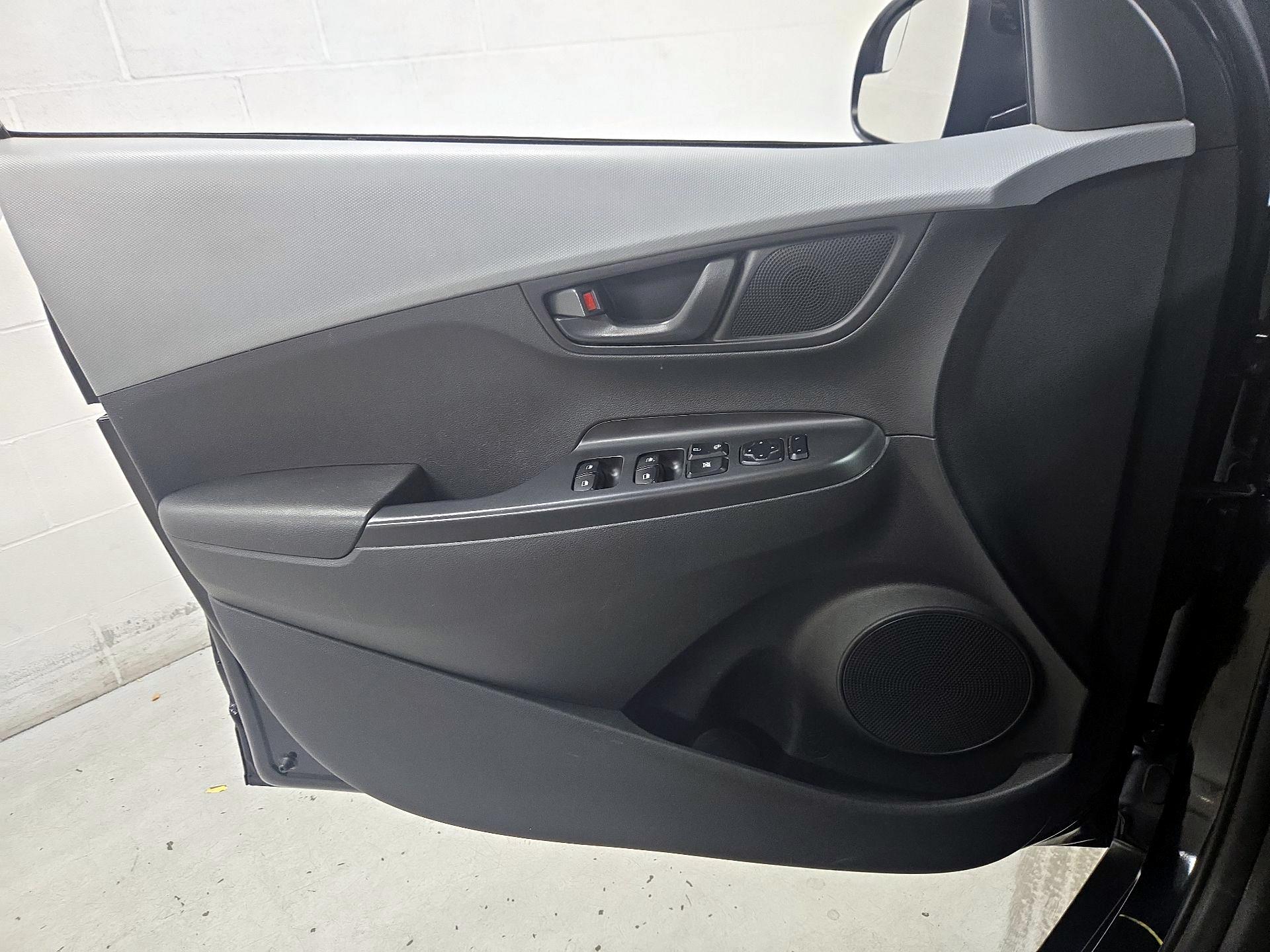 Thumbnail: 2020 Hyundai Kona - 12
