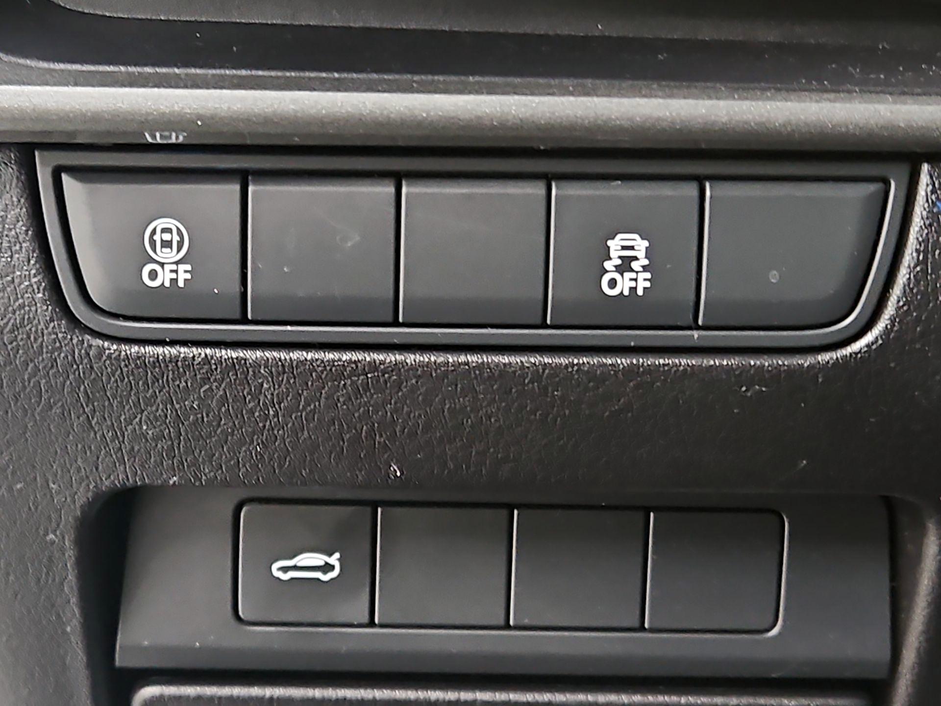 Thumbnail: 2022 Mazda Mazda3 - 13