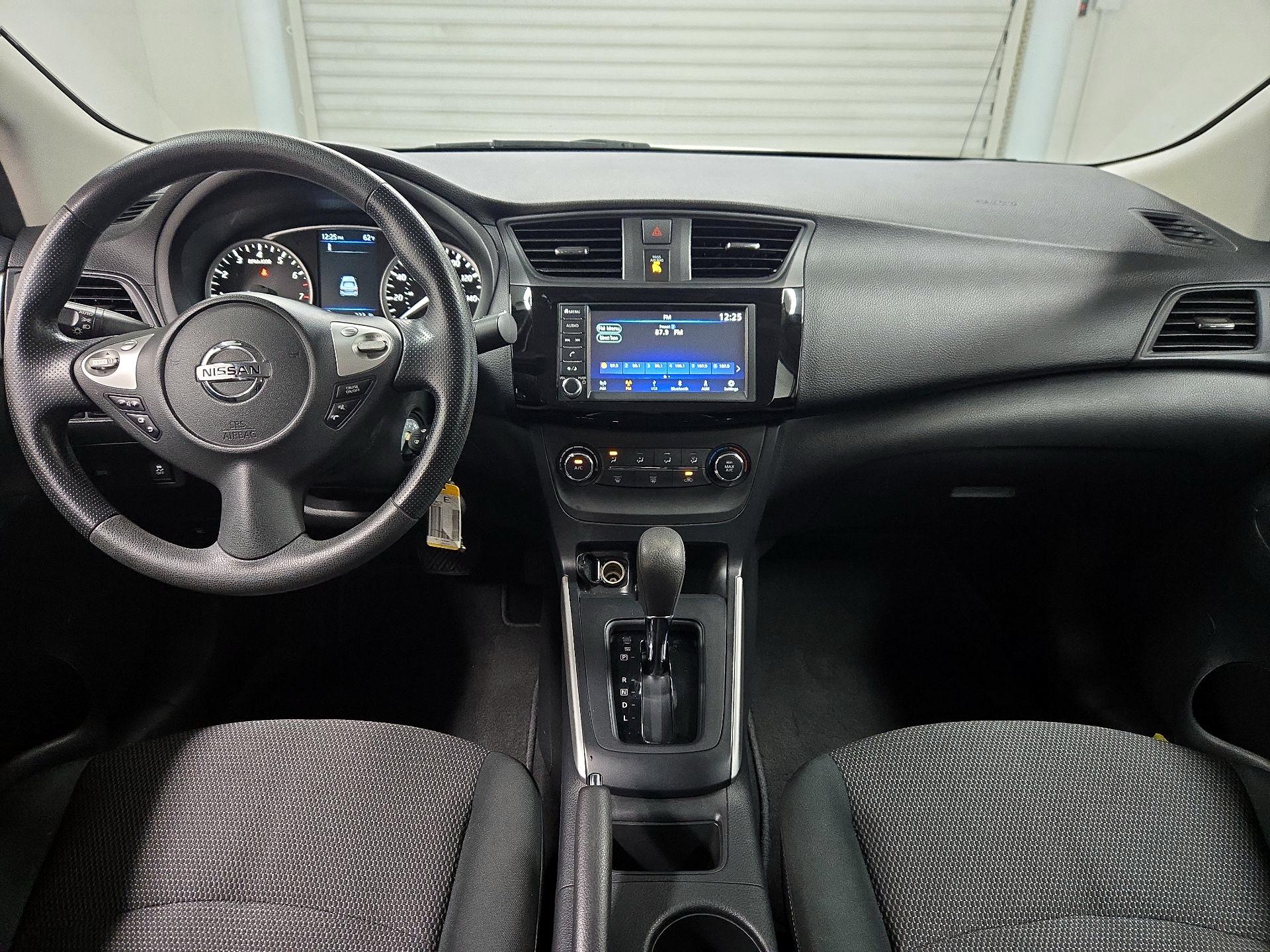 Thumbnail: 2019 Nissan Sentra - 9