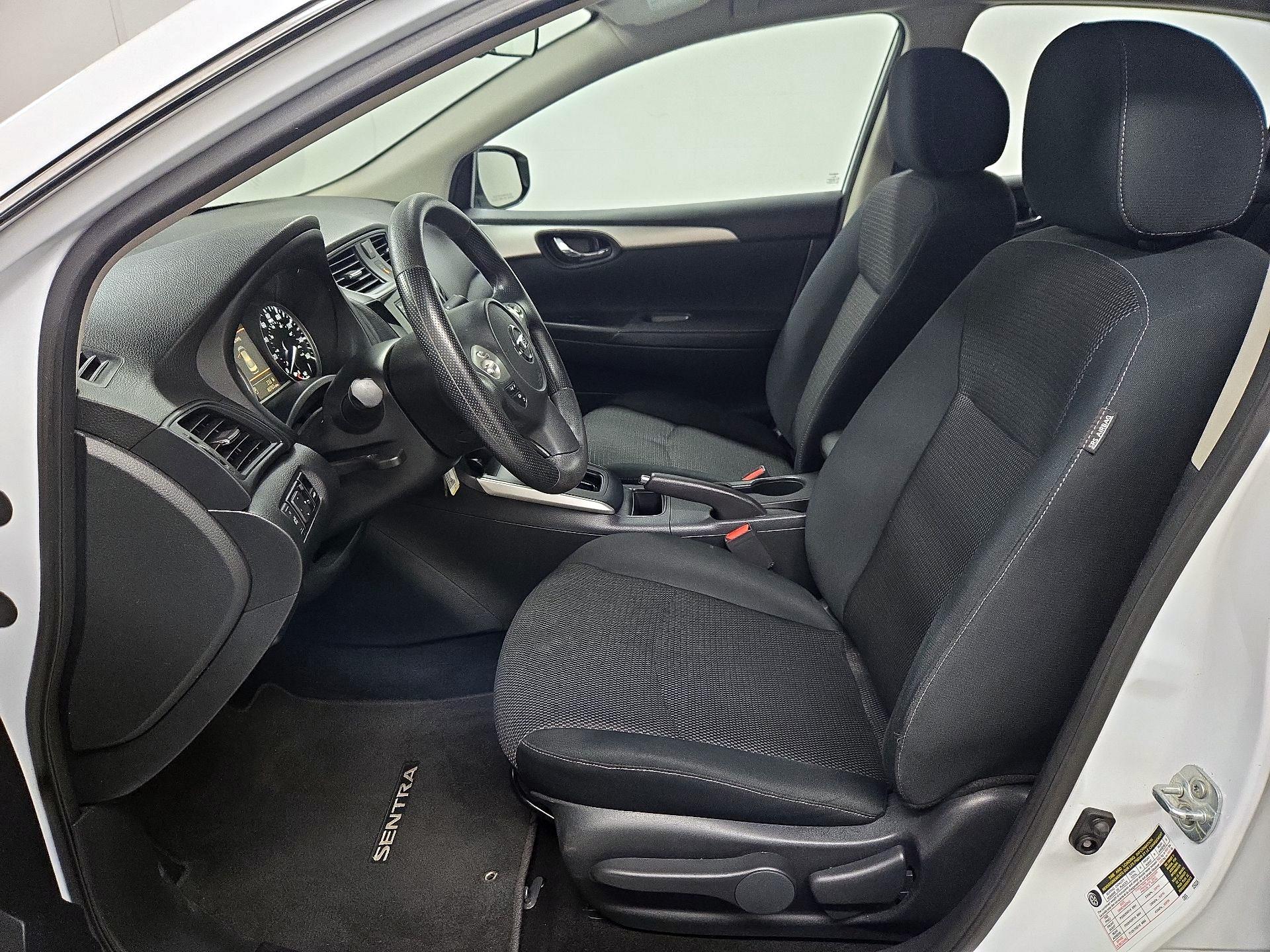 Thumbnail: 2019 Nissan Sentra - 11