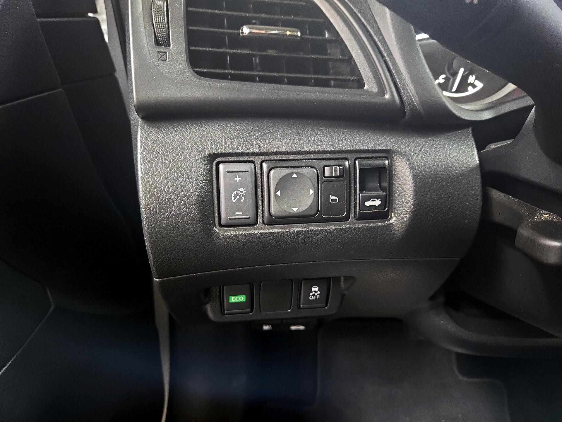 Thumbnail: 2019 Nissan Sentra - 13