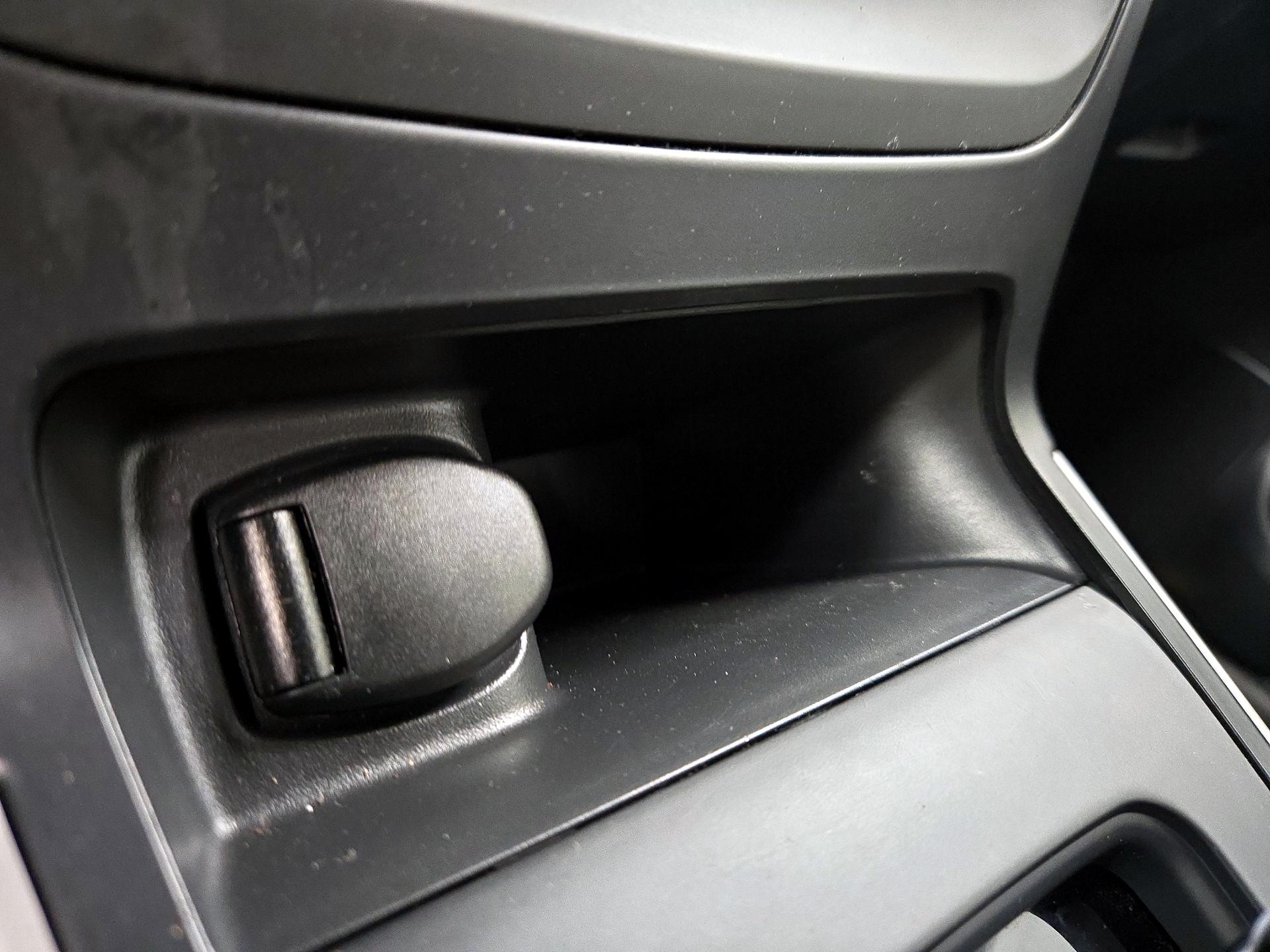 Thumbnail: 2019 Nissan Sentra - 18