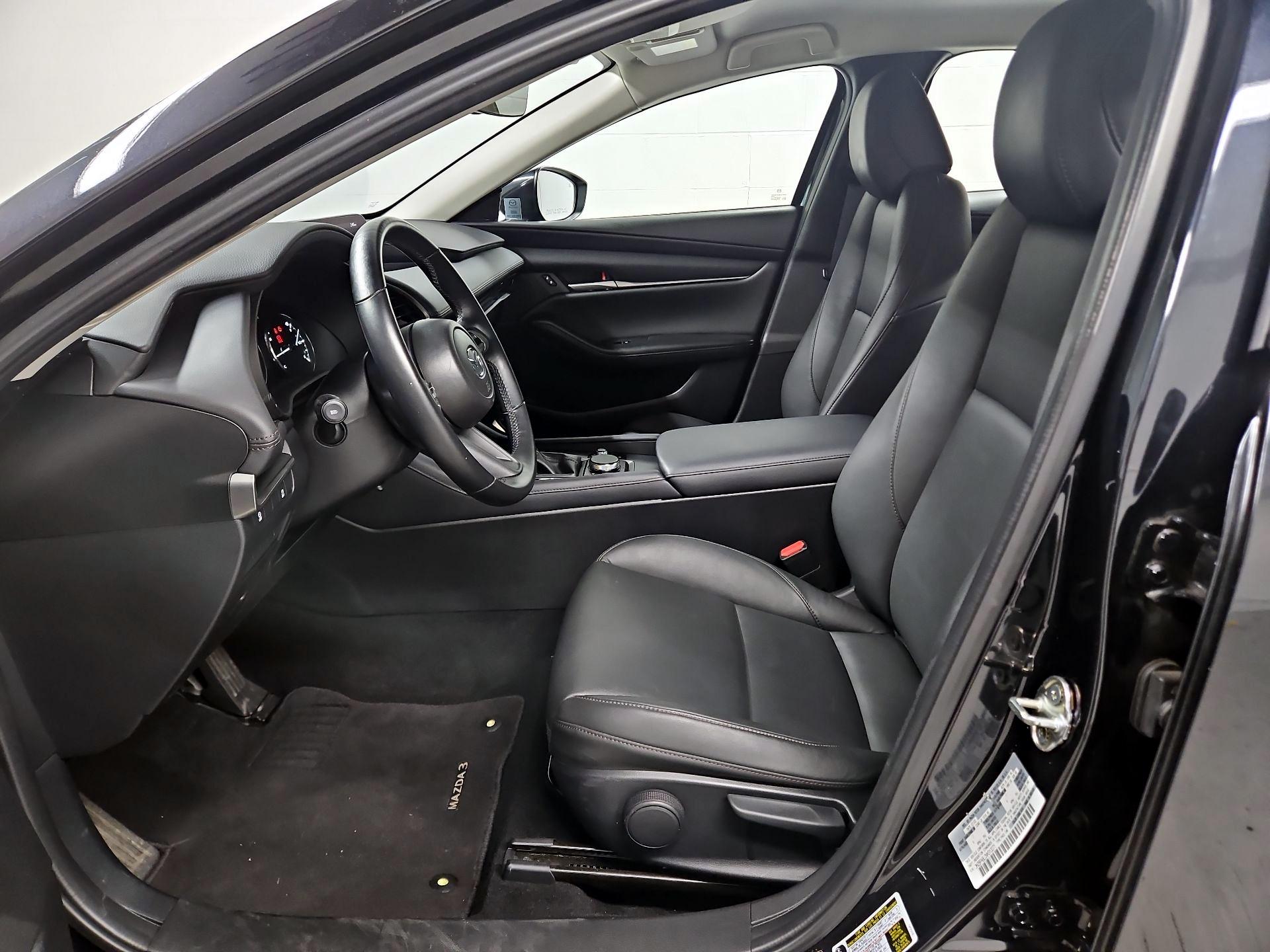 Thumbnail: 2022 Mazda Mazda3 - 11