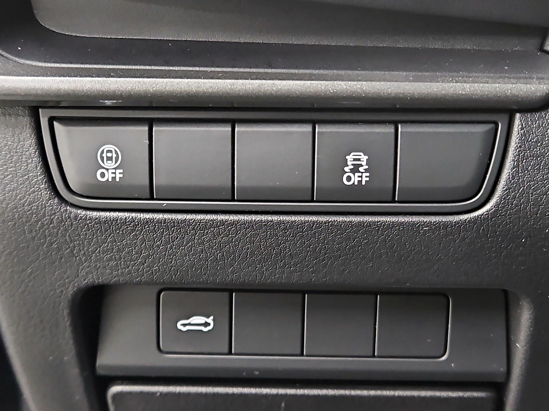 Thumbnail: 2022 Mazda Mazda3 - 13