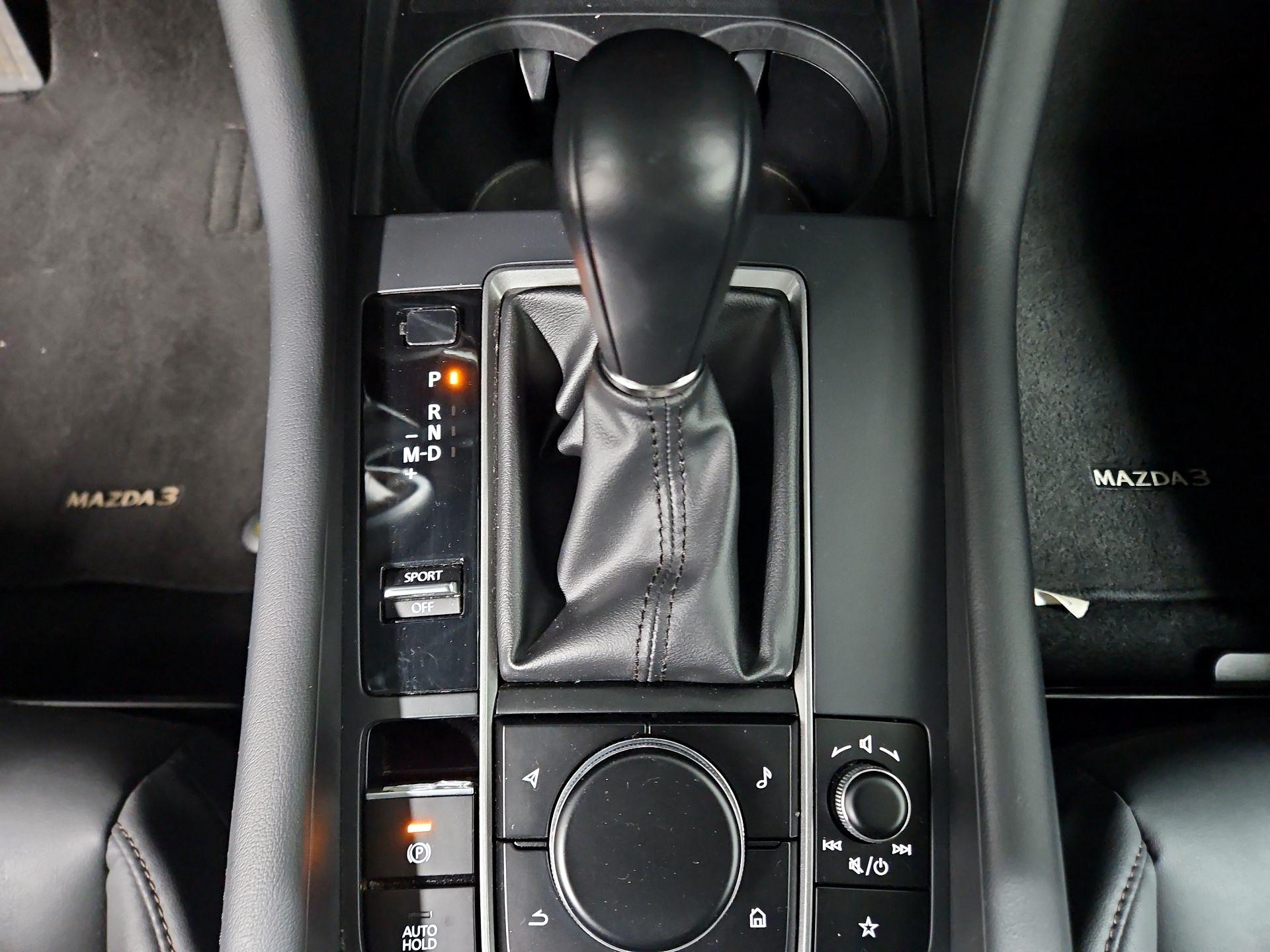 Thumbnail: 2022 Mazda Mazda3 - 17