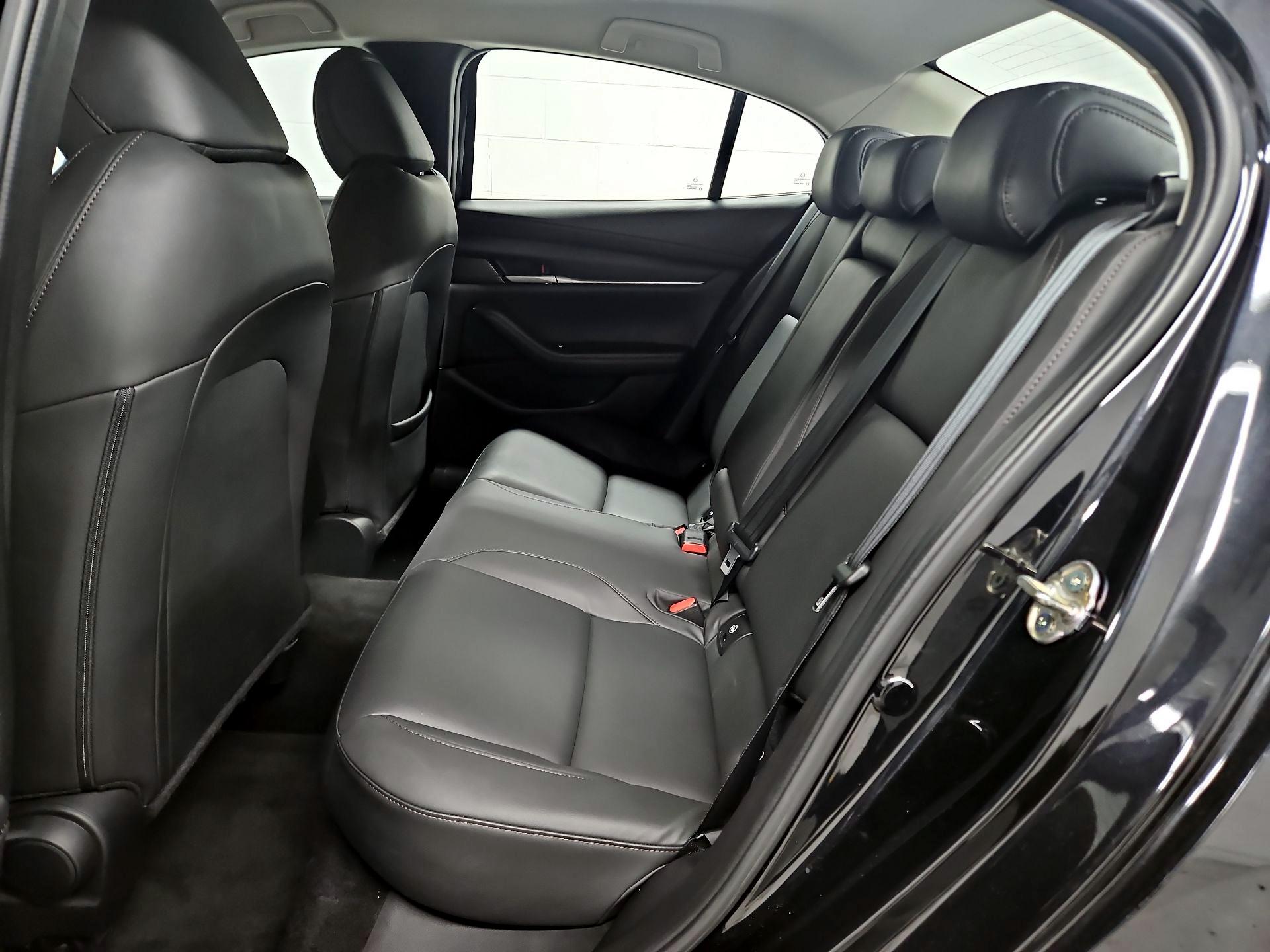 Thumbnail: 2022 Mazda Mazda3 - 19