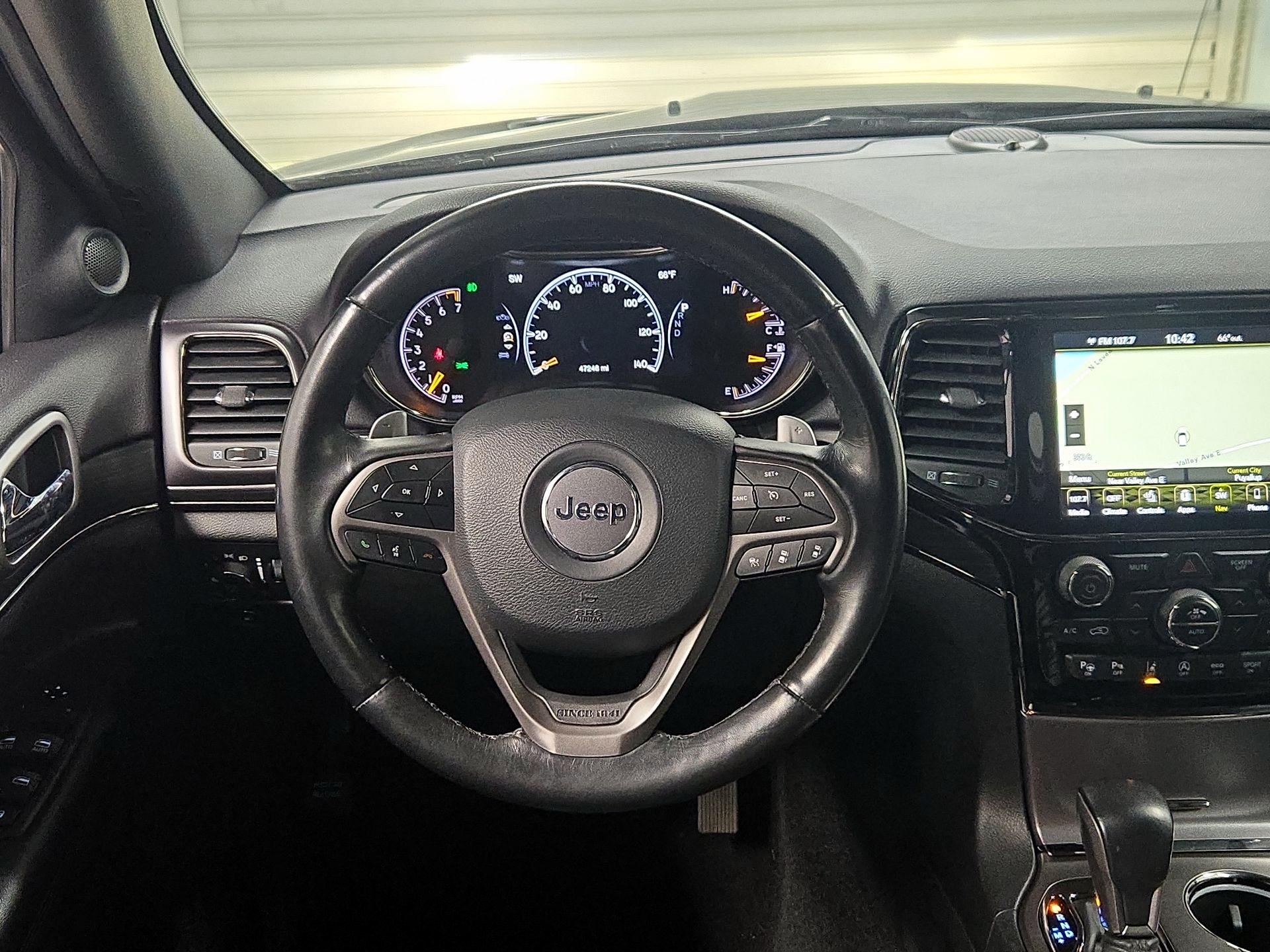 Thumbnail: 2020 Jeep Grand Cherokee - 10
