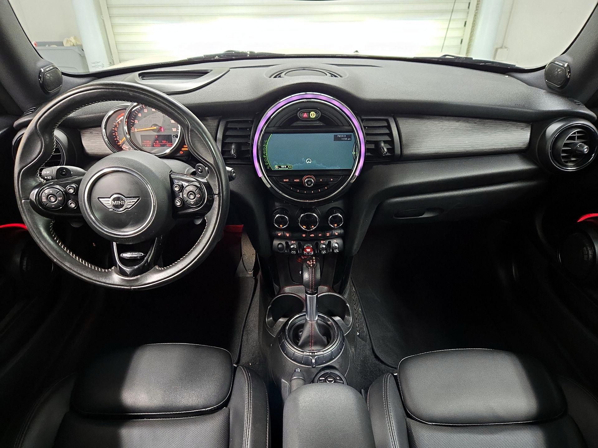 Thumbnail: 2017 MINI Cooper Hardtop - 9