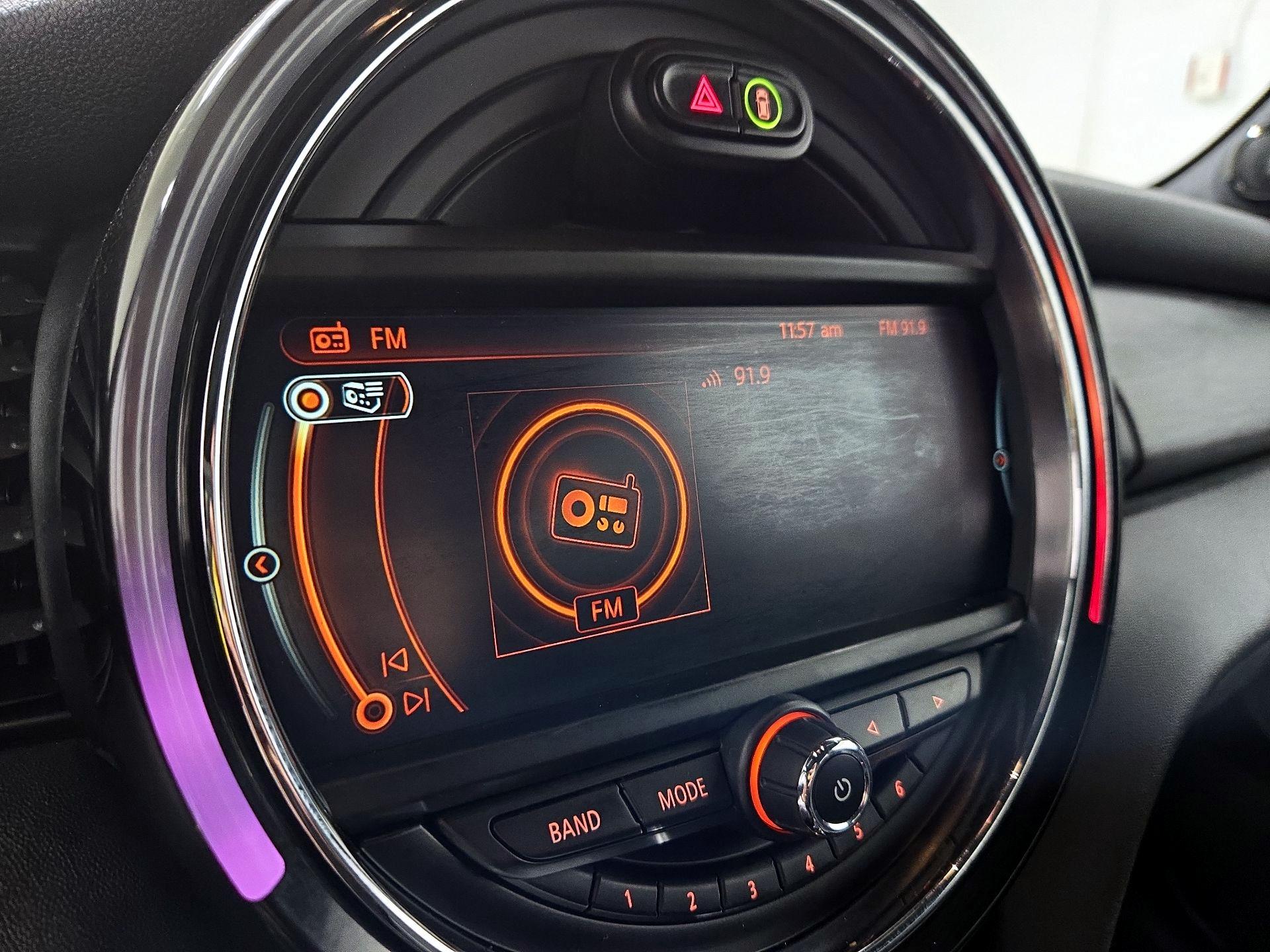 Thumbnail: 2017 MINI Cooper Hardtop - 16