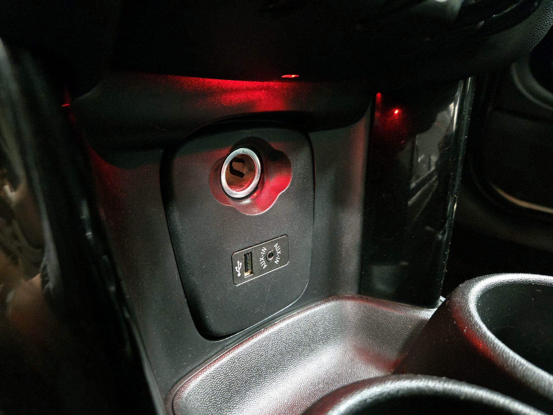 Thumbnail: 2017 MINI Cooper Hardtop - 19