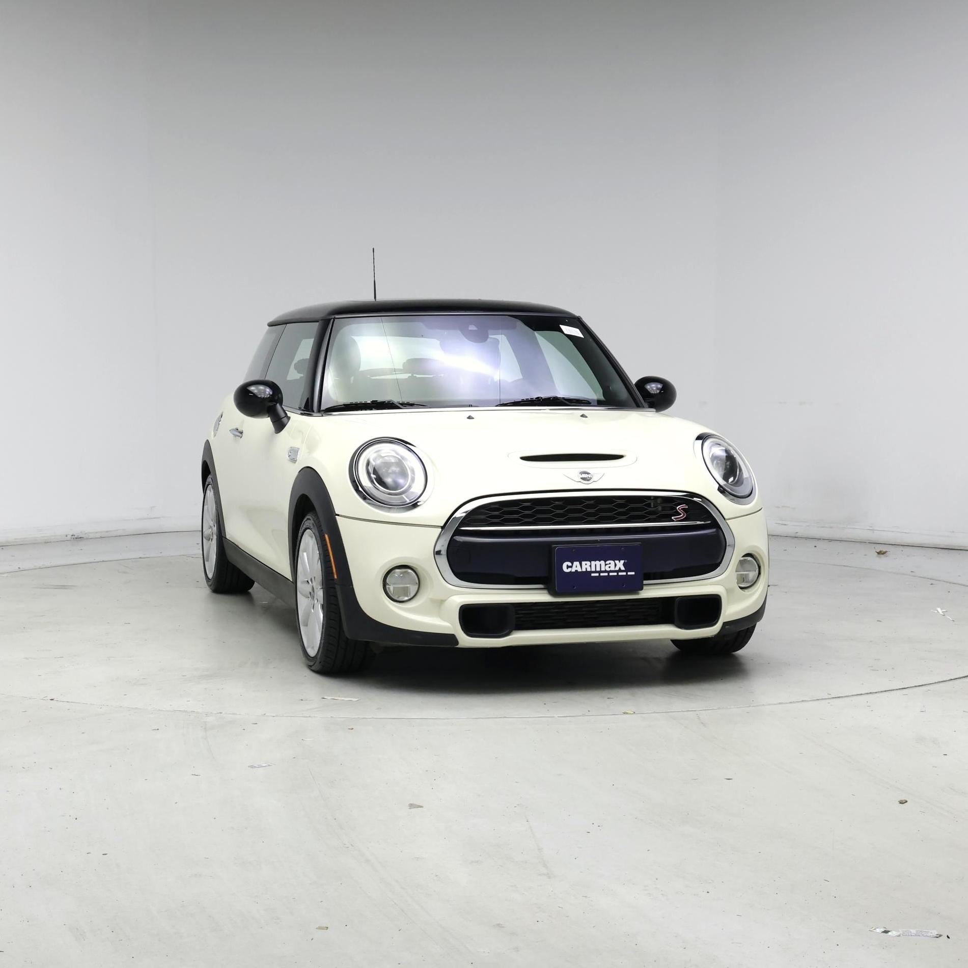 Thumbnail: 2017 MINI Cooper Hardtop - 5