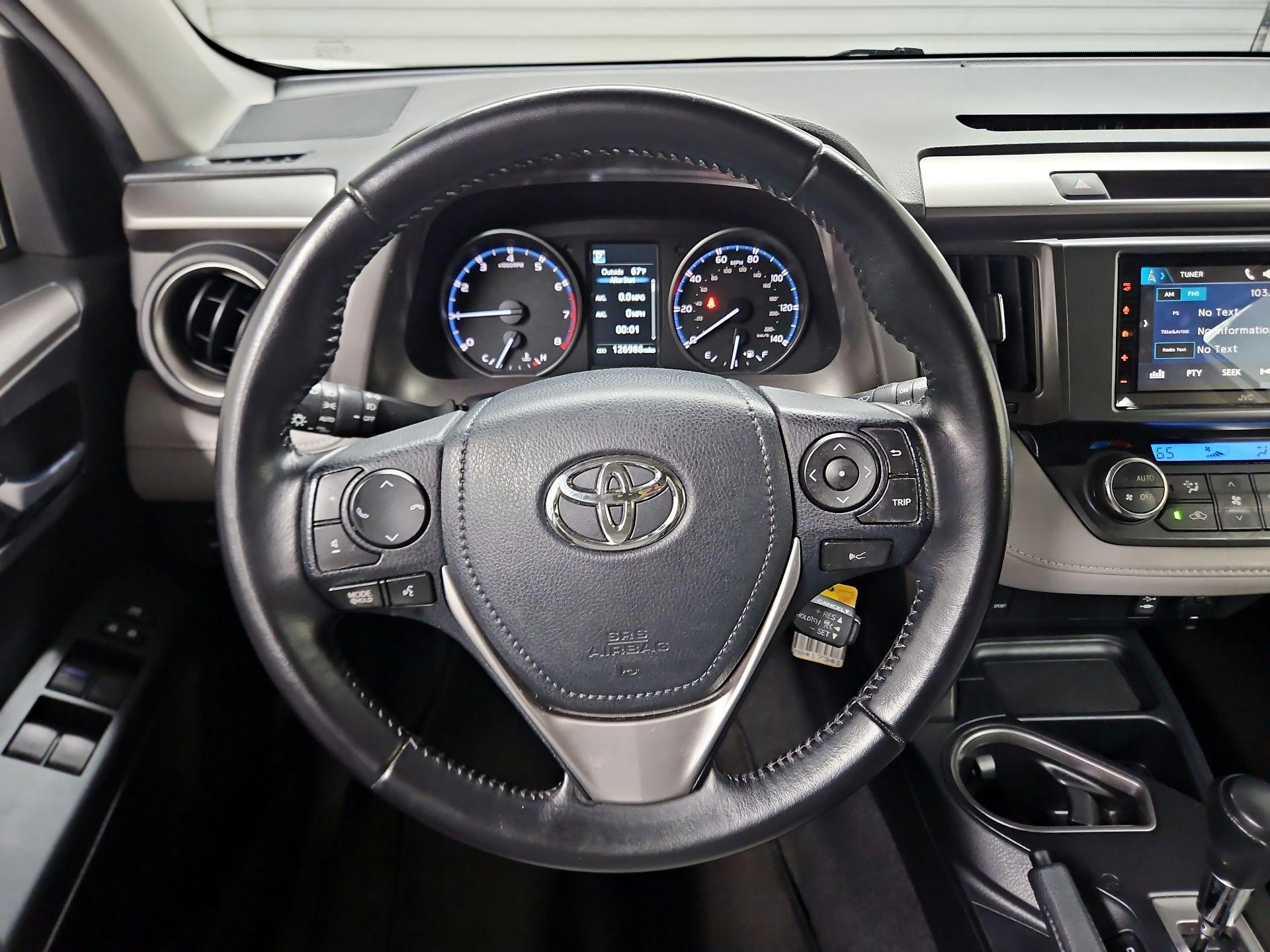 Thumbnail: 2017 Toyota RAV4 - 10