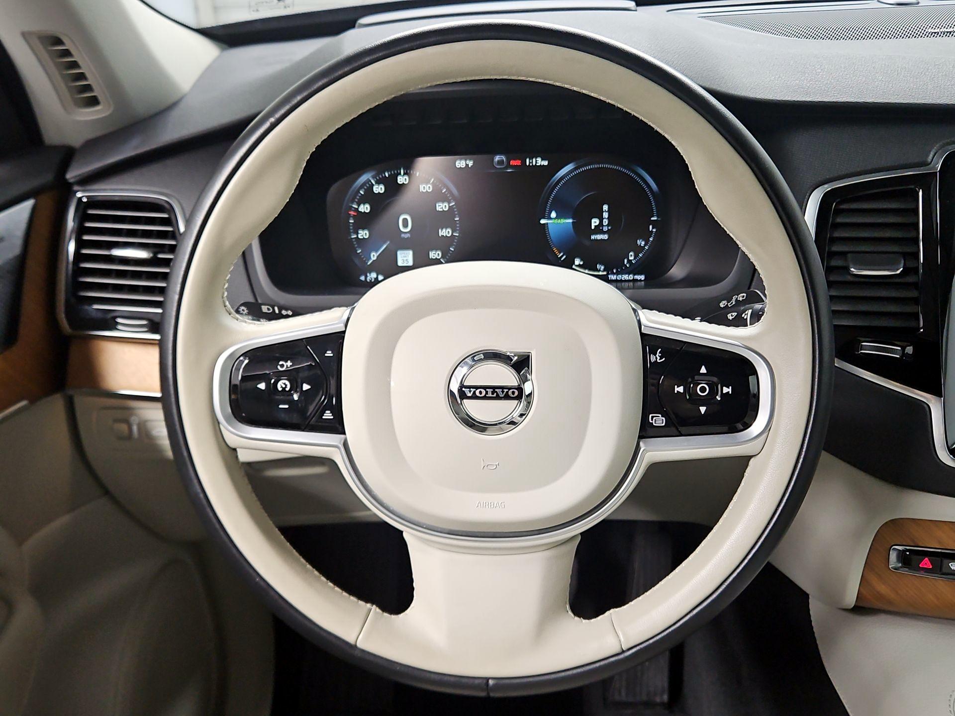 Thumbnail: 2021 Volvo XC90 - 10