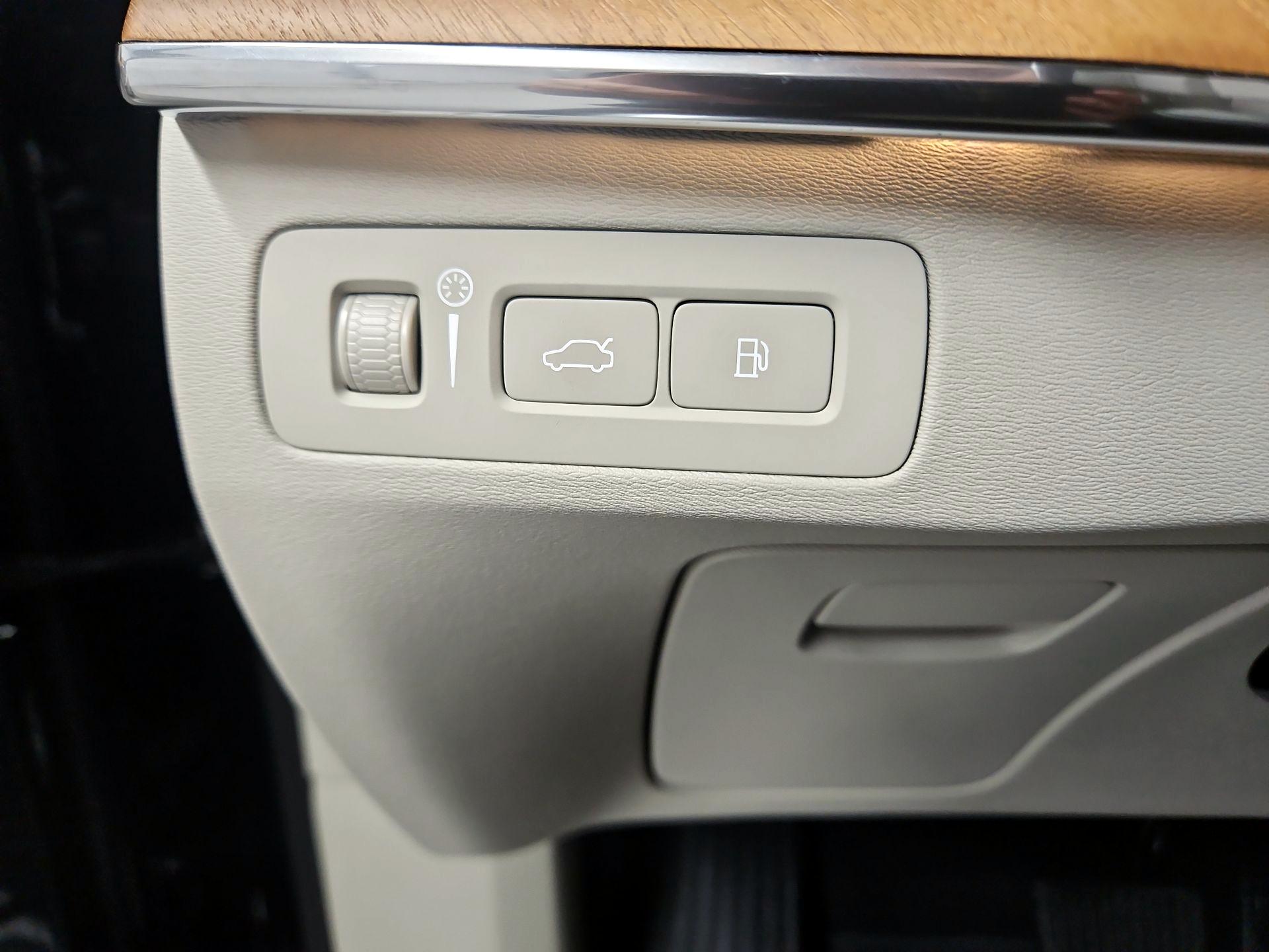 Thumbnail: 2021 Volvo XC90 - 13