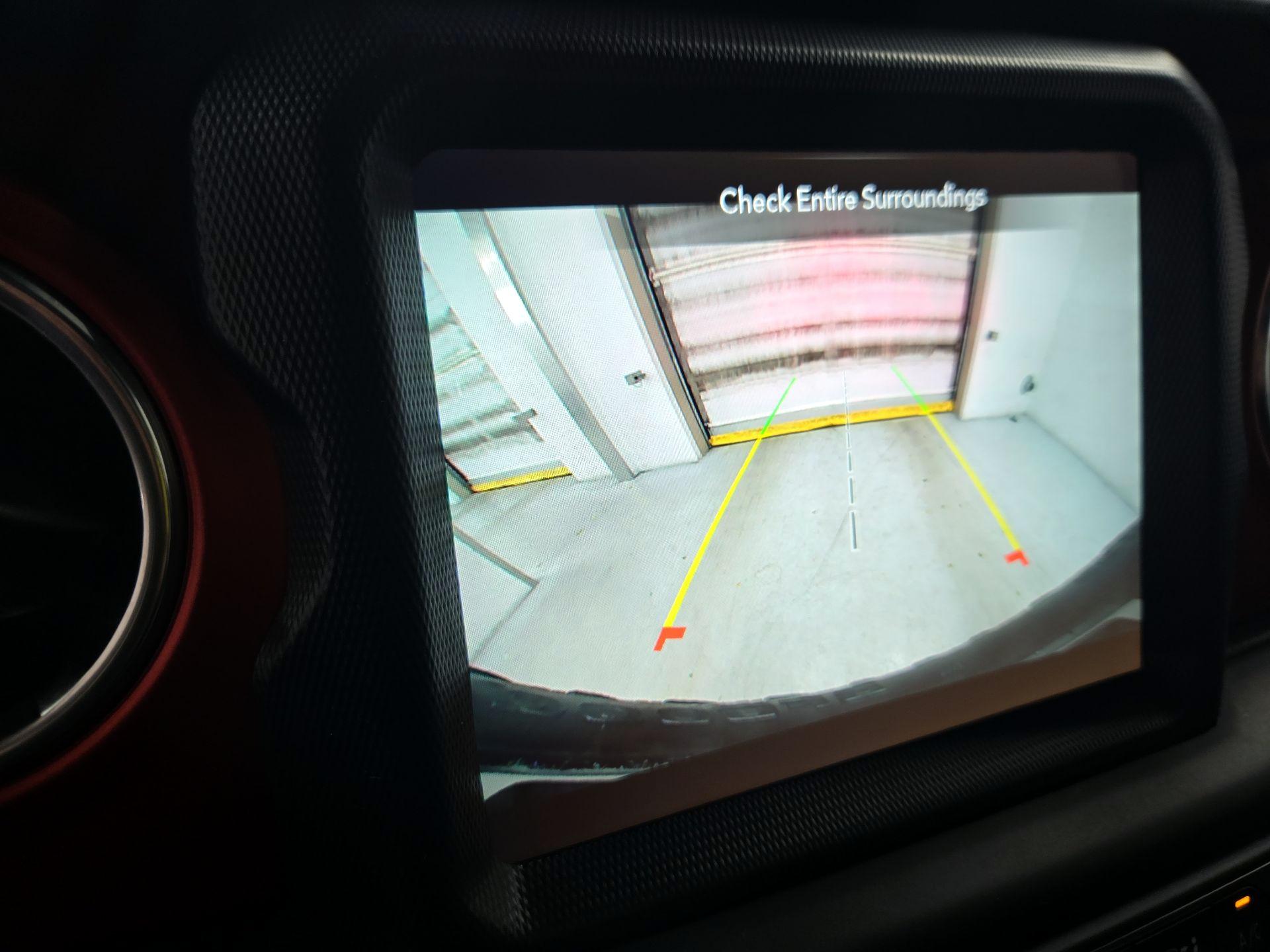 Thumbnail: 2021 Jeep Wrangler - 15