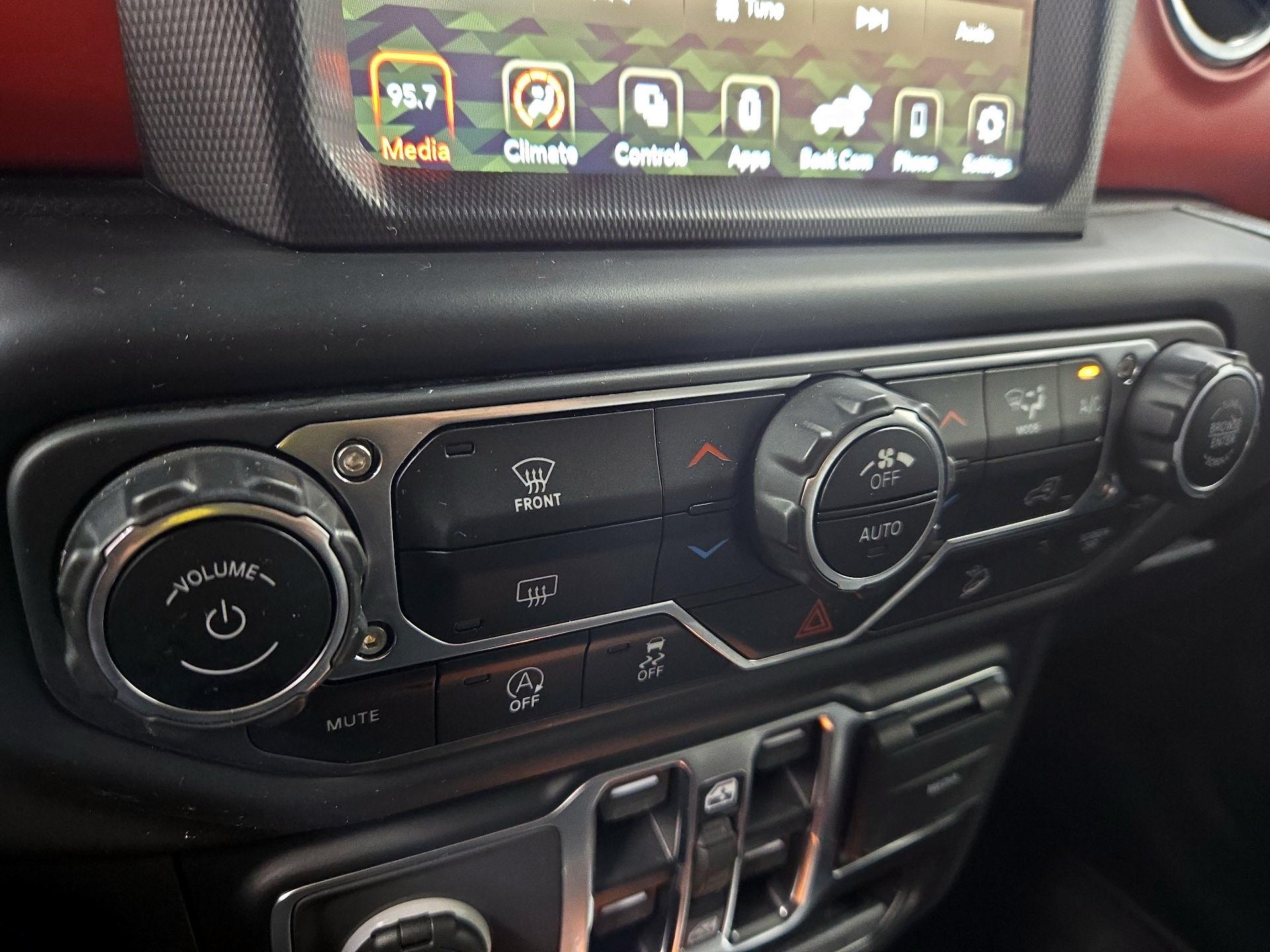 Thumbnail: 2021 Jeep Wrangler - 17