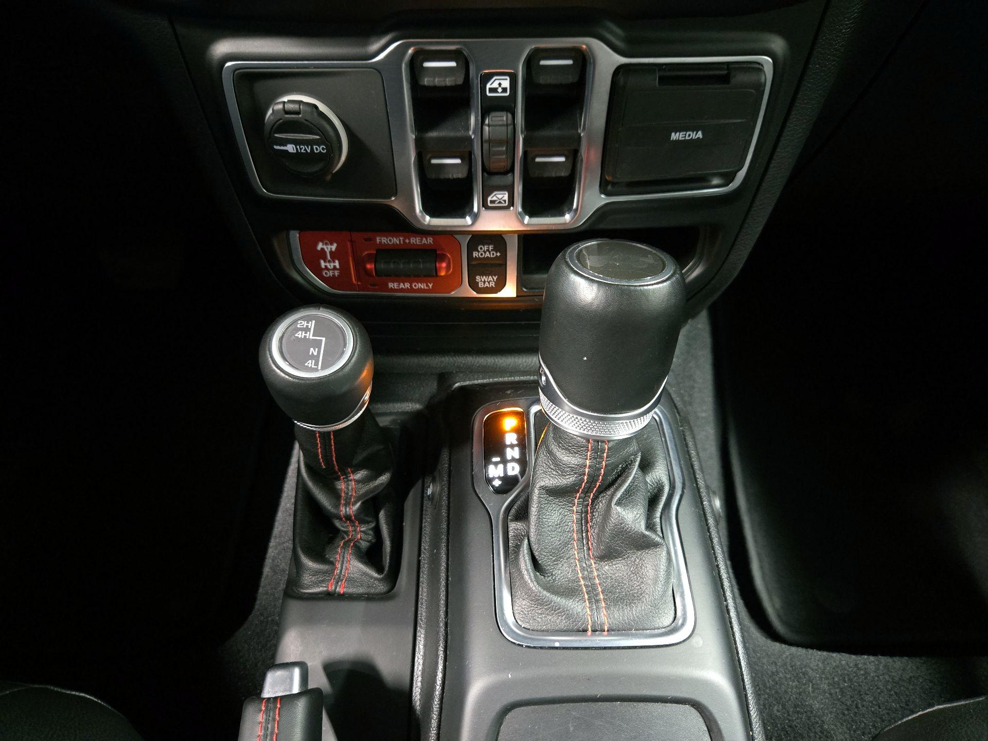 Thumbnail: 2021 Jeep Wrangler - 18