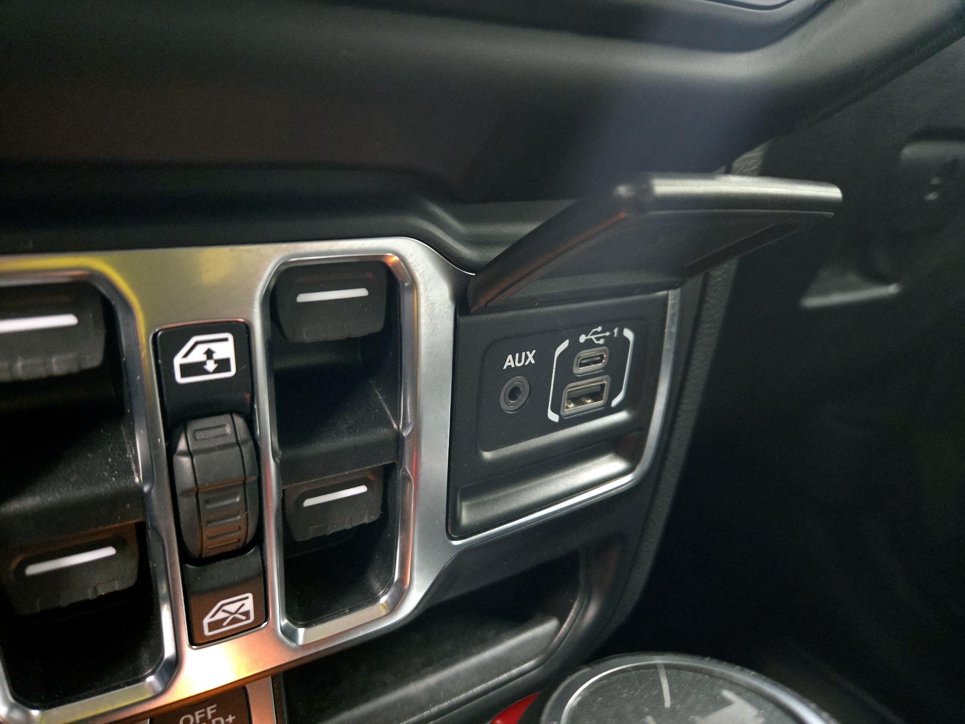 Thumbnail: 2021 Jeep Wrangler - 19