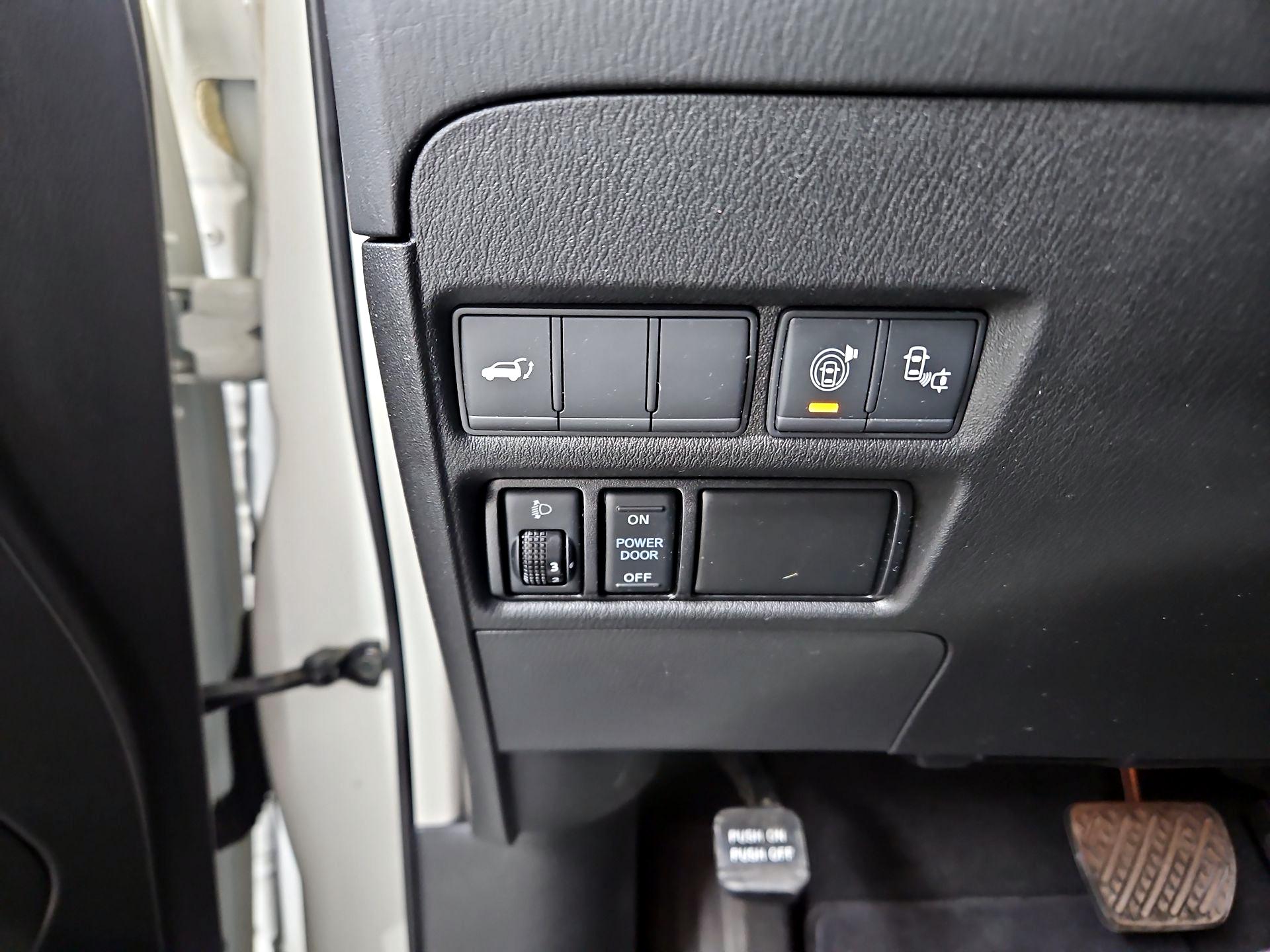 Thumbnail: 2017 Nissan Armada - 13