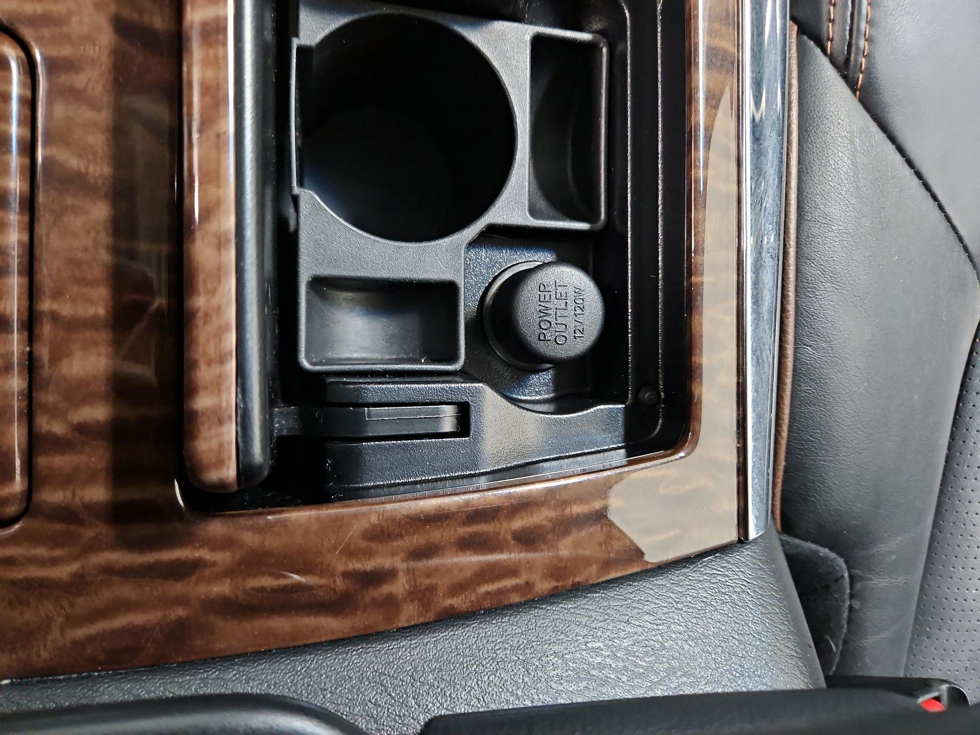 Thumbnail: 2017 Nissan Armada - 19