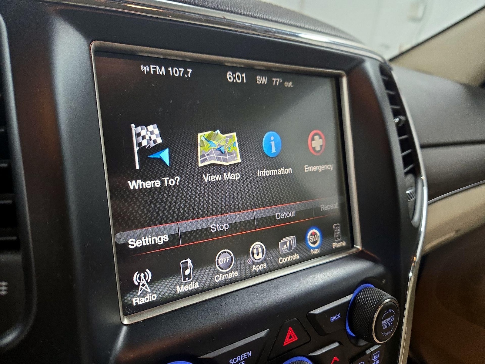 2016 Jeep Grand Cherokee Overland - Photo 15