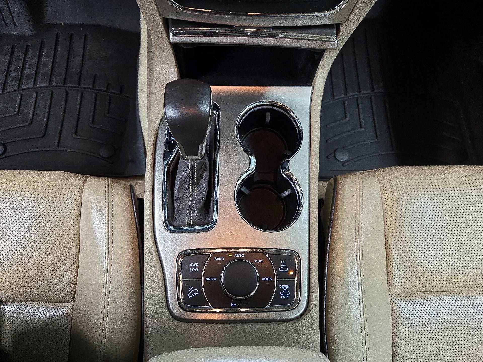 Thumbnail: 2016 Jeep Grand Cherokee - 18