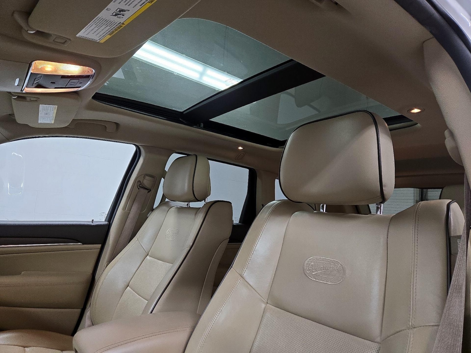 2016 Jeep Grand Cherokee Overland - Photo 21