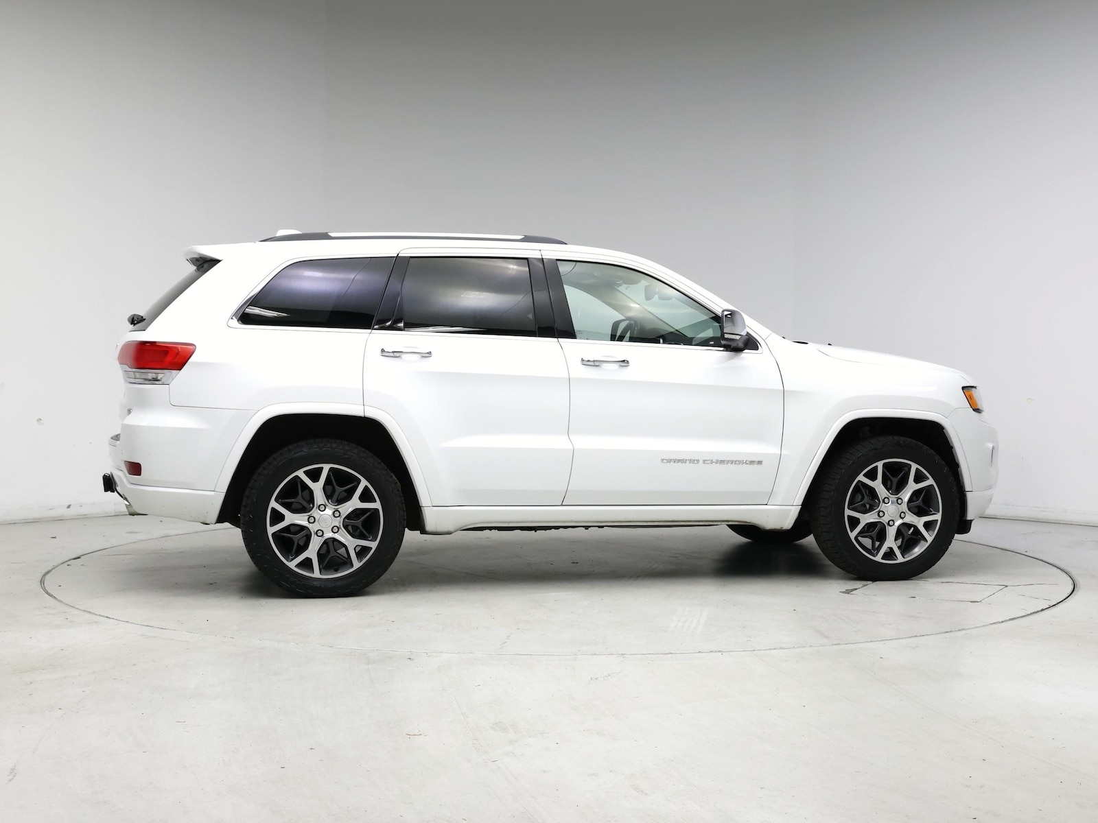2016 Jeep Grand Cherokee Overland - Photo 8