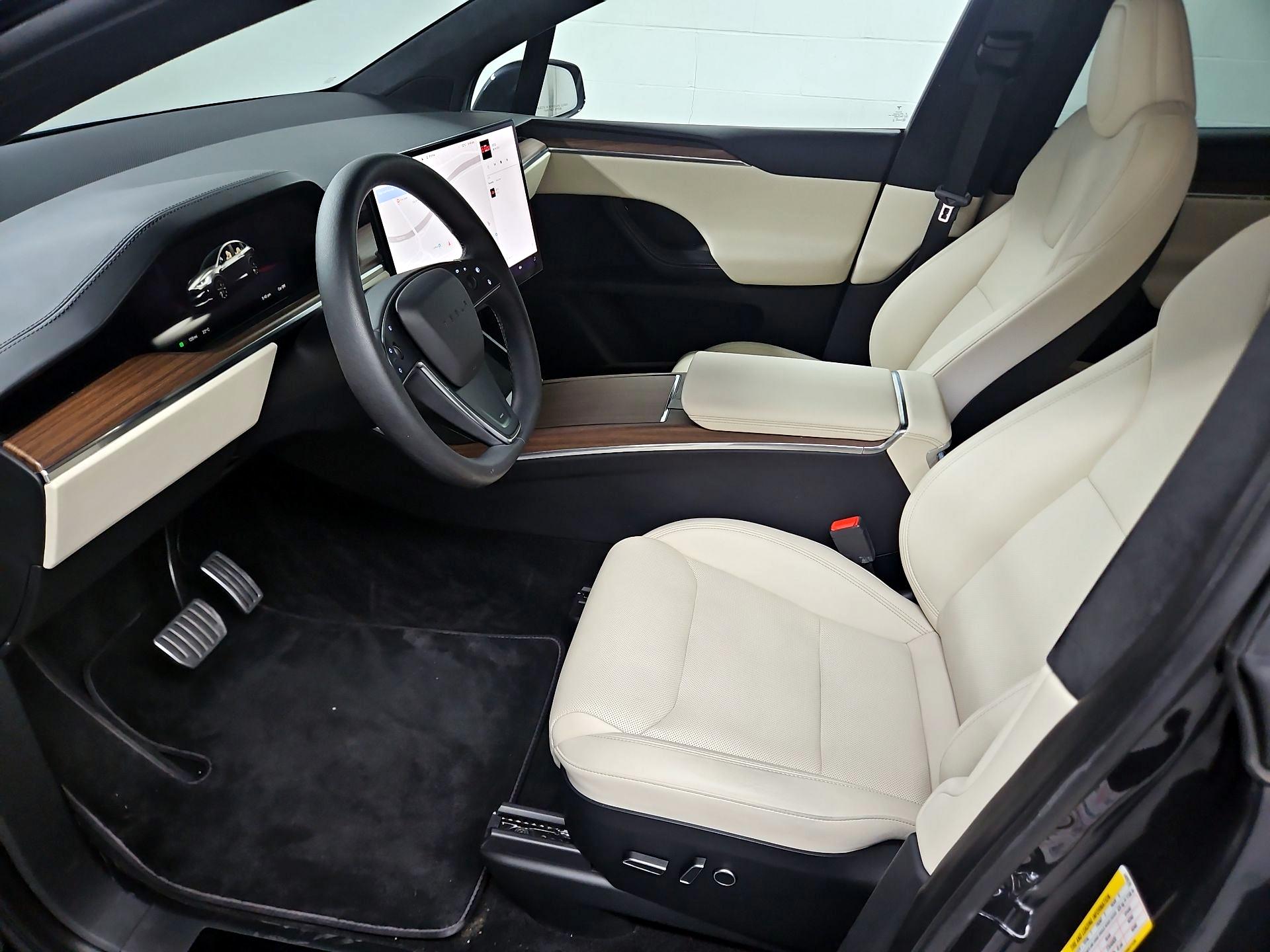 Thumbnail: 2024 Tesla Model X - 11