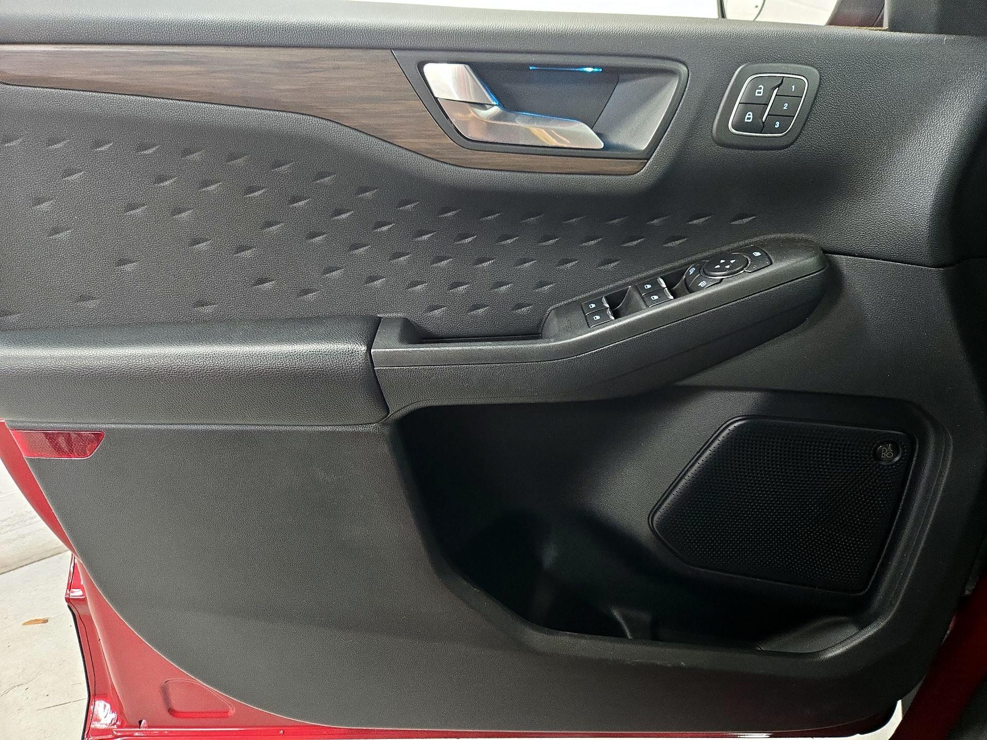 Thumbnail: 2020 Ford Escape - 12