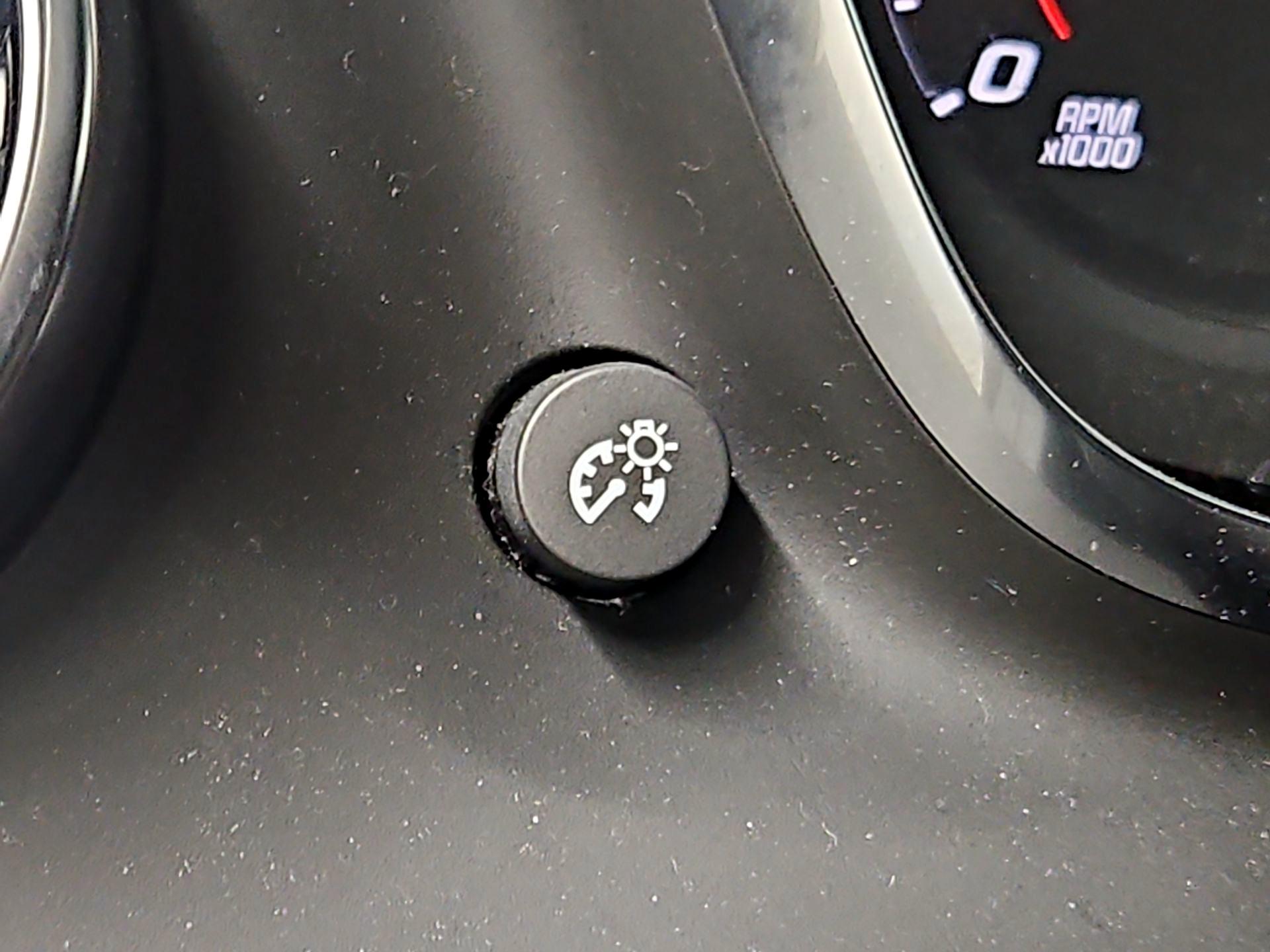 Thumbnail: 2021 Chevrolet Camaro - 13