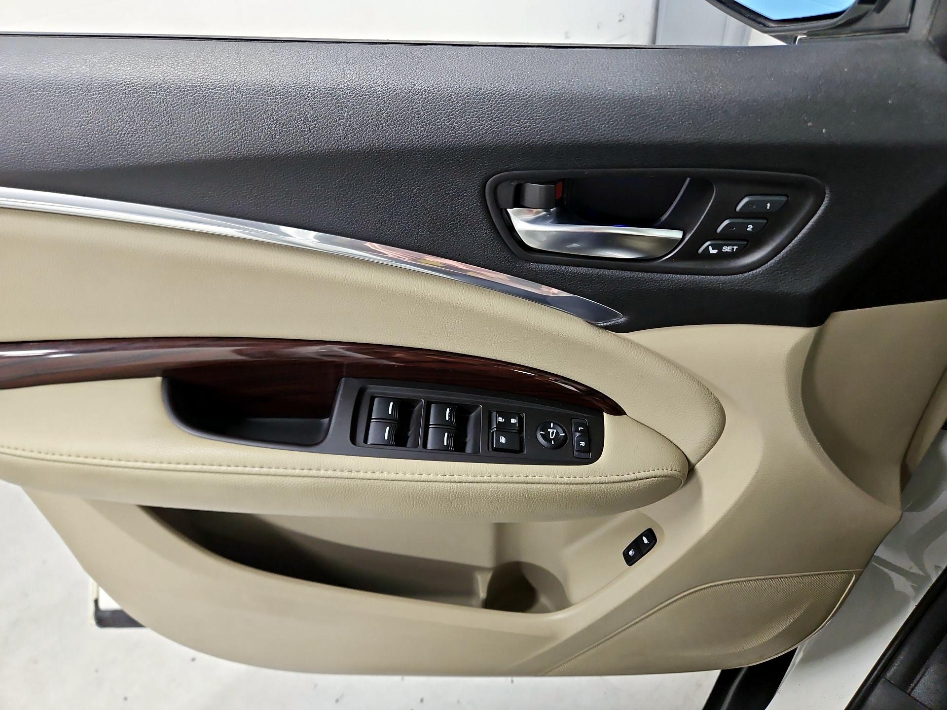 Thumbnail: 2015 Acura MDX - 12