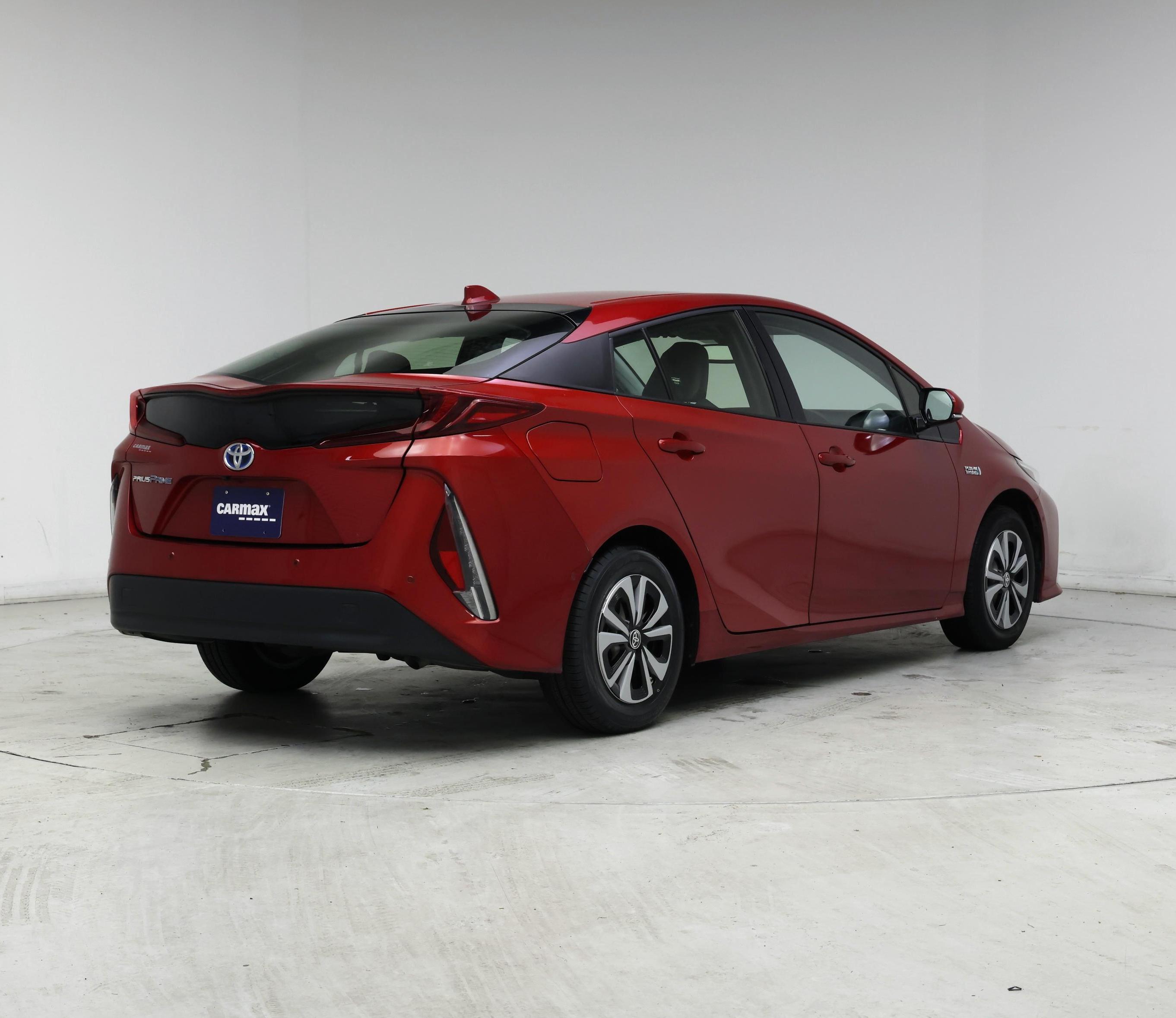 Thumbnail: 2017 Toyota Prius Prime - 8