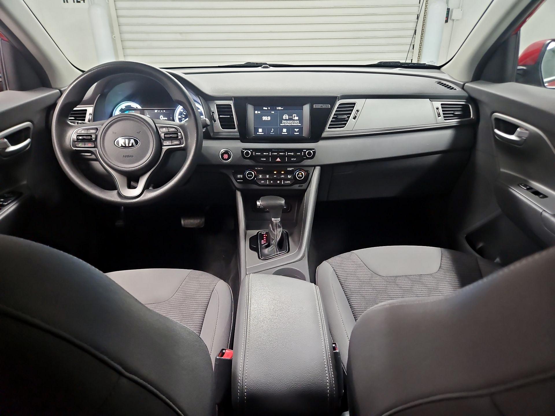 Thumbnail: 2017 Kia Niro - 9
